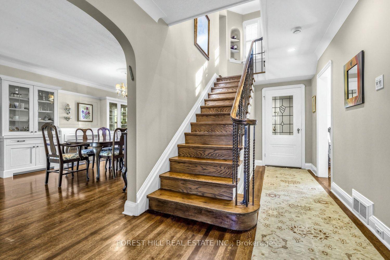 Photo 11 of 44 Ridge Hill Drive, Toronto, Forest Hill North — HOMEH