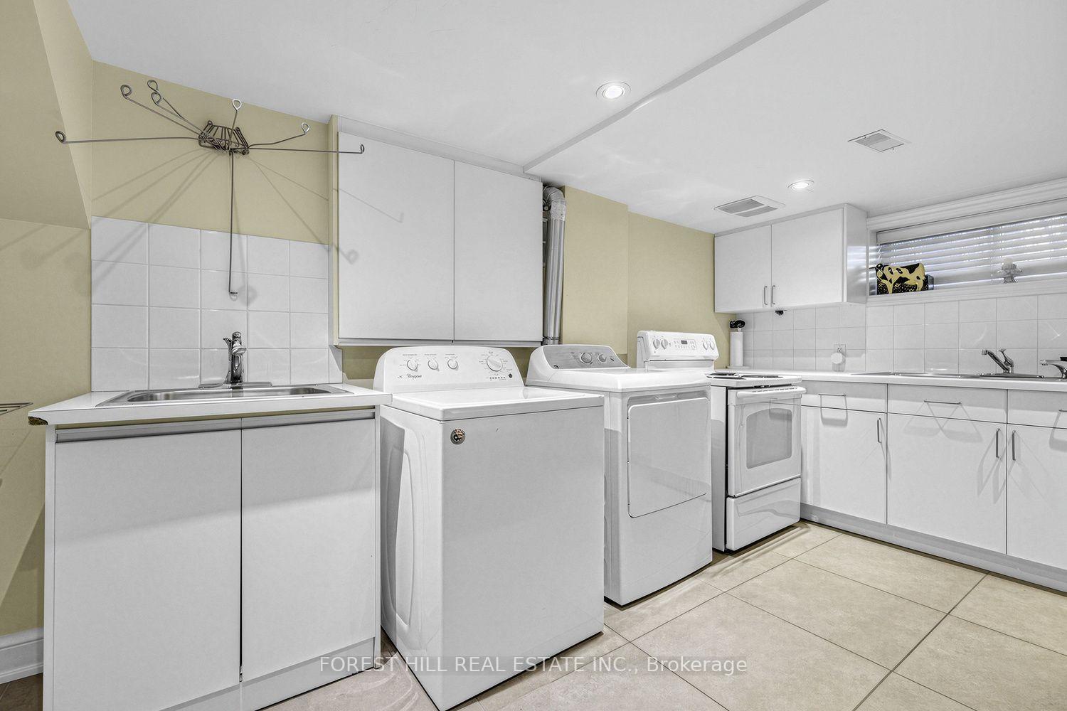 Photo 16 of 44 Ridge Hill Drive, Toronto, Forest Hill North — HOMEH