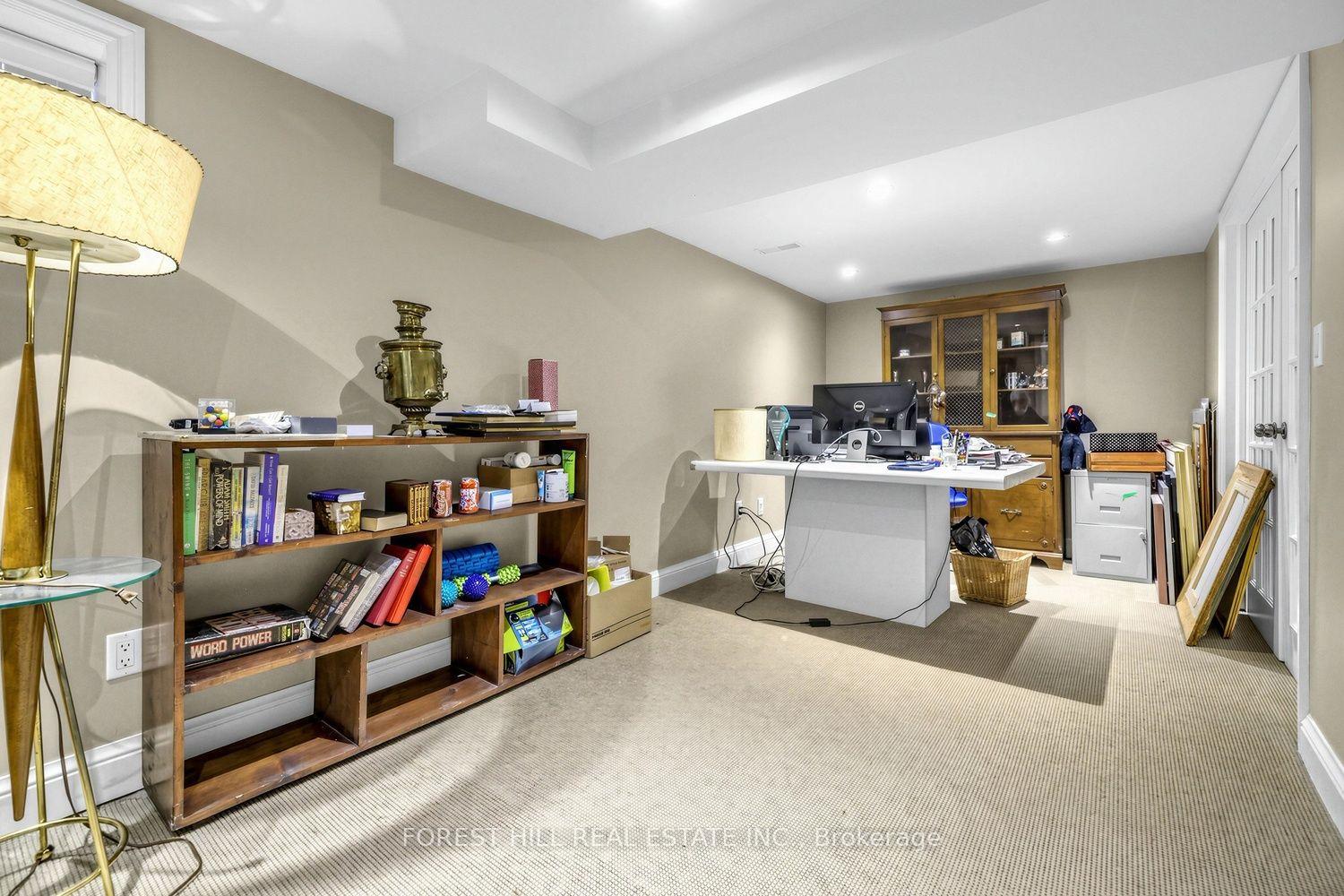 Photo 17 of 44 Ridge Hill Drive, Toronto, Forest Hill North — HOMEH