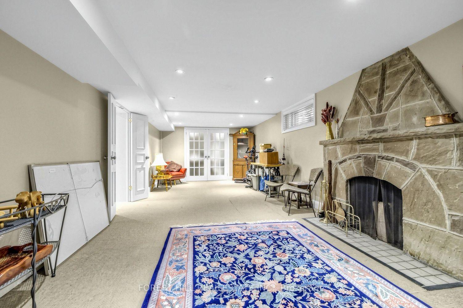 Photo 19 of 44 Ridge Hill Drive, Toronto, Forest Hill North — HOMEH