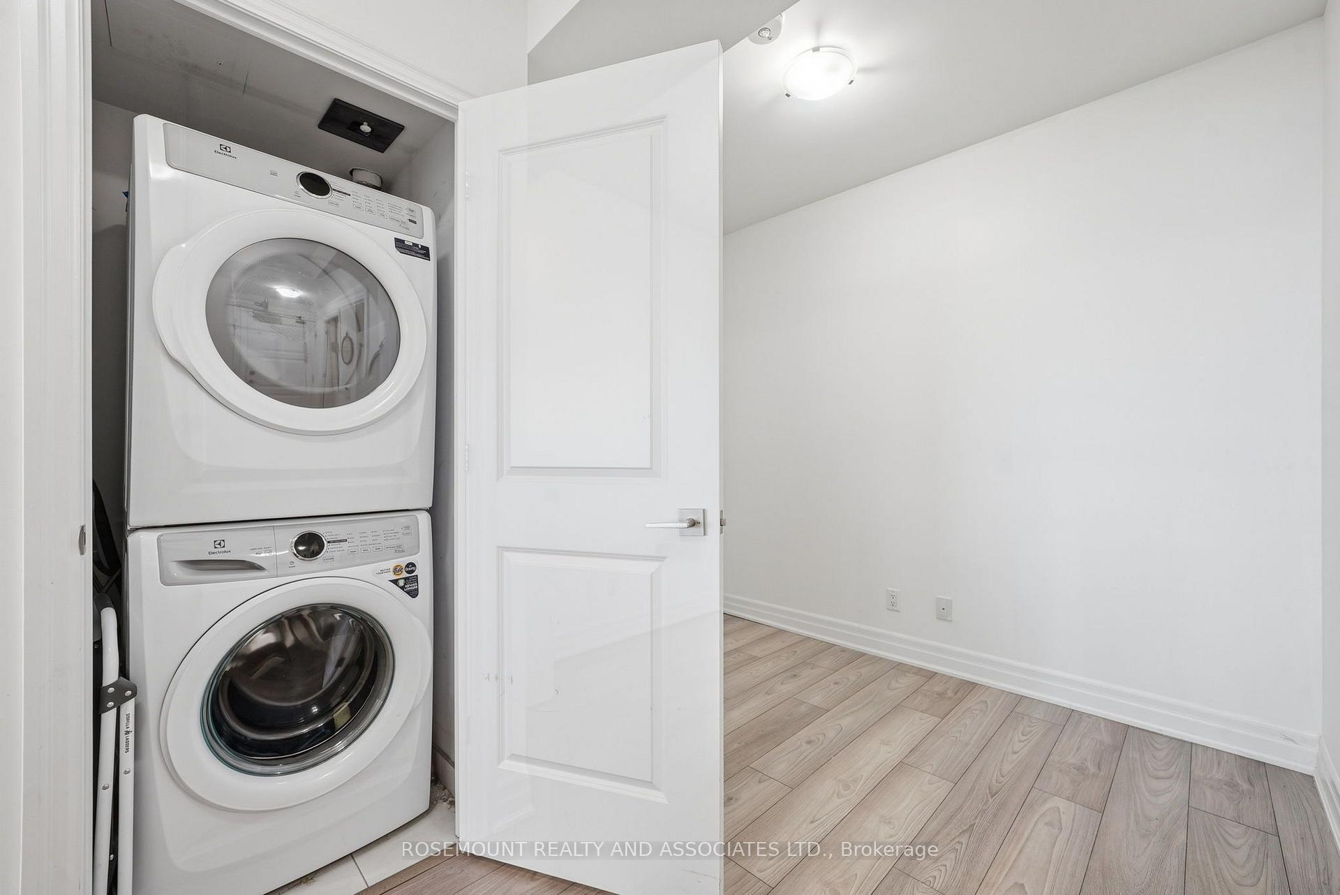 Photo 6 of Unit 2105, 36 Elm Drive W, Mississauga, Fairview — HOMEH