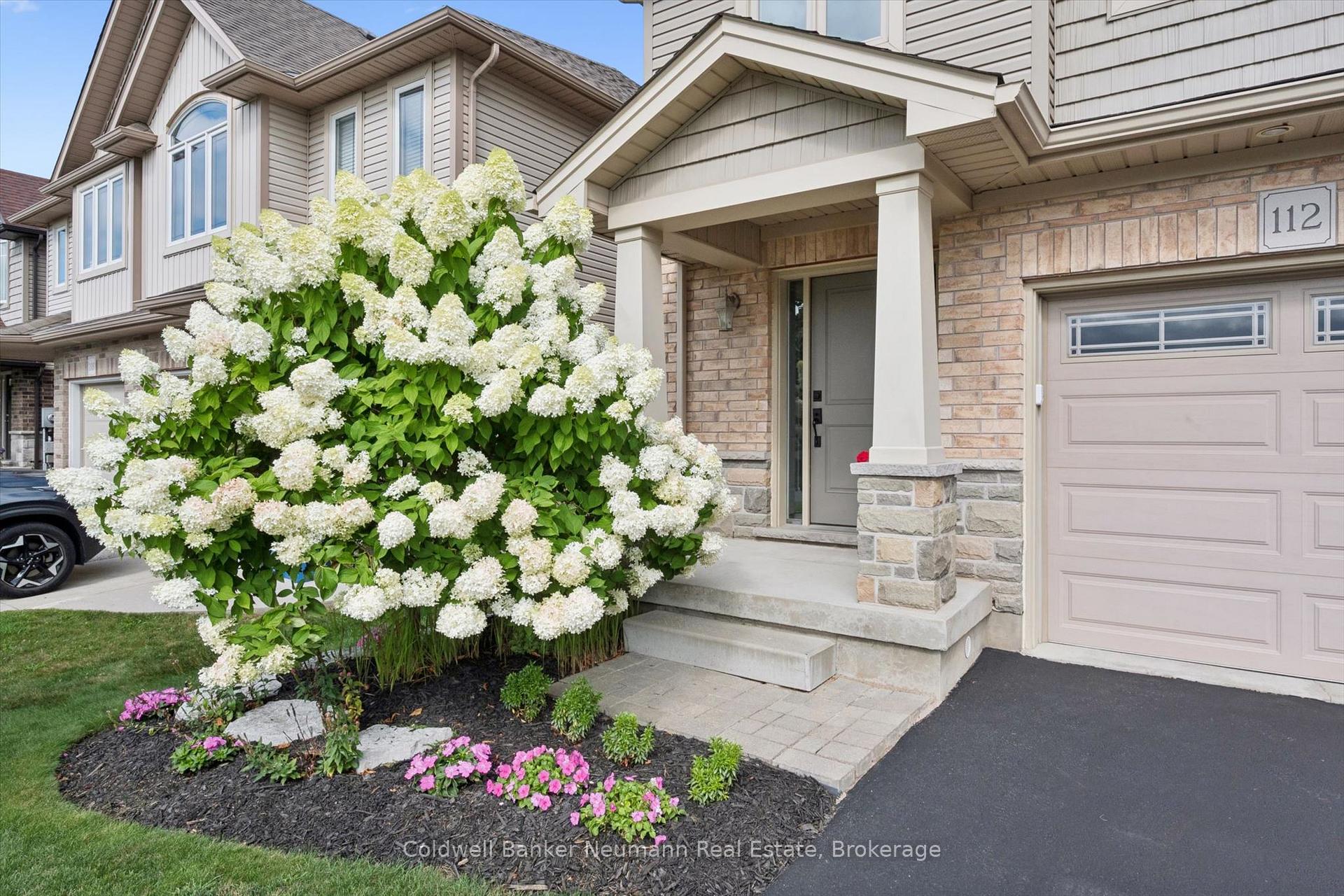 Photo 4 of 112 Dawes Avenue, Guelph, Kortright East — HOMEH