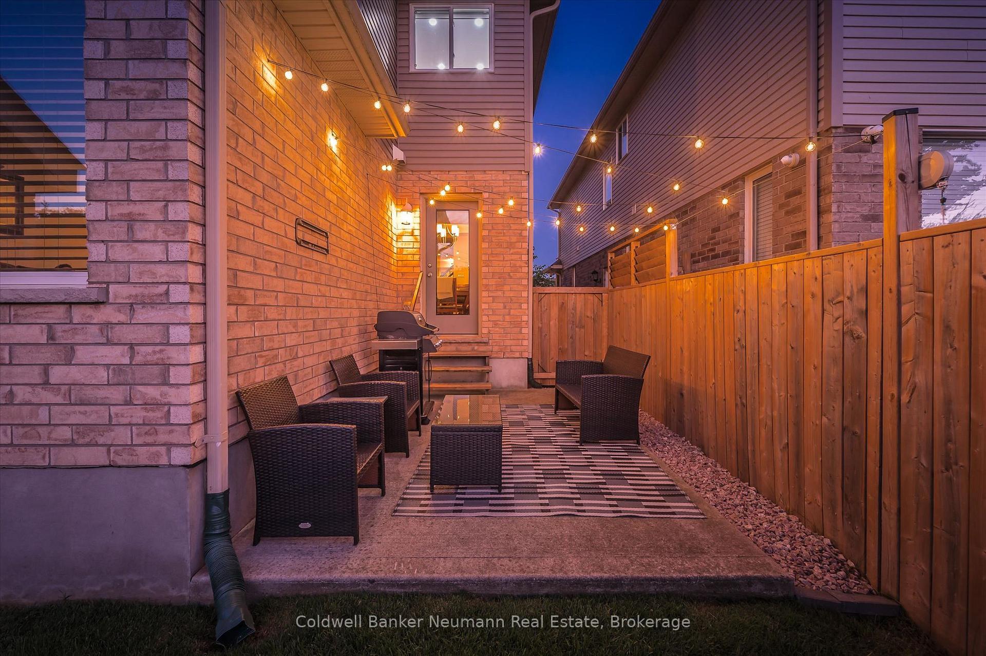 Photo 6 of 112 Dawes Avenue, Guelph, Kortright East — HOMEH
