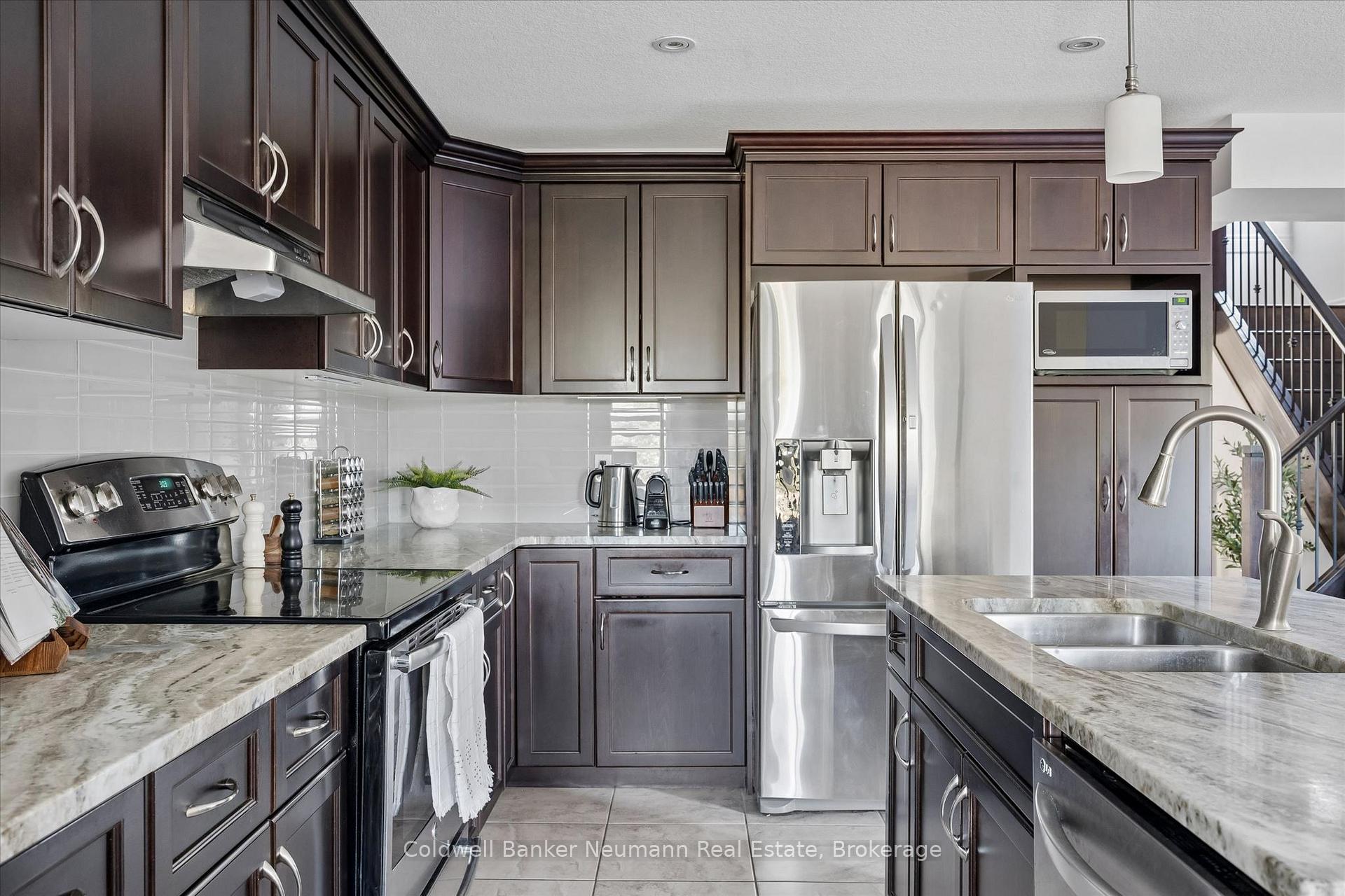 Photo 14 of 112 Dawes Avenue, Guelph, Kortright East — HOMEH