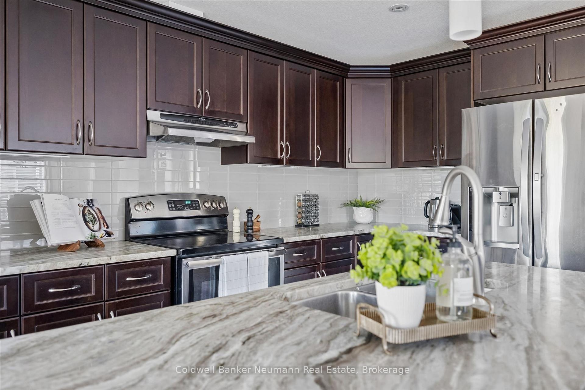 Photo 16 of 112 Dawes Avenue, Guelph, Kortright East — HOMEH
