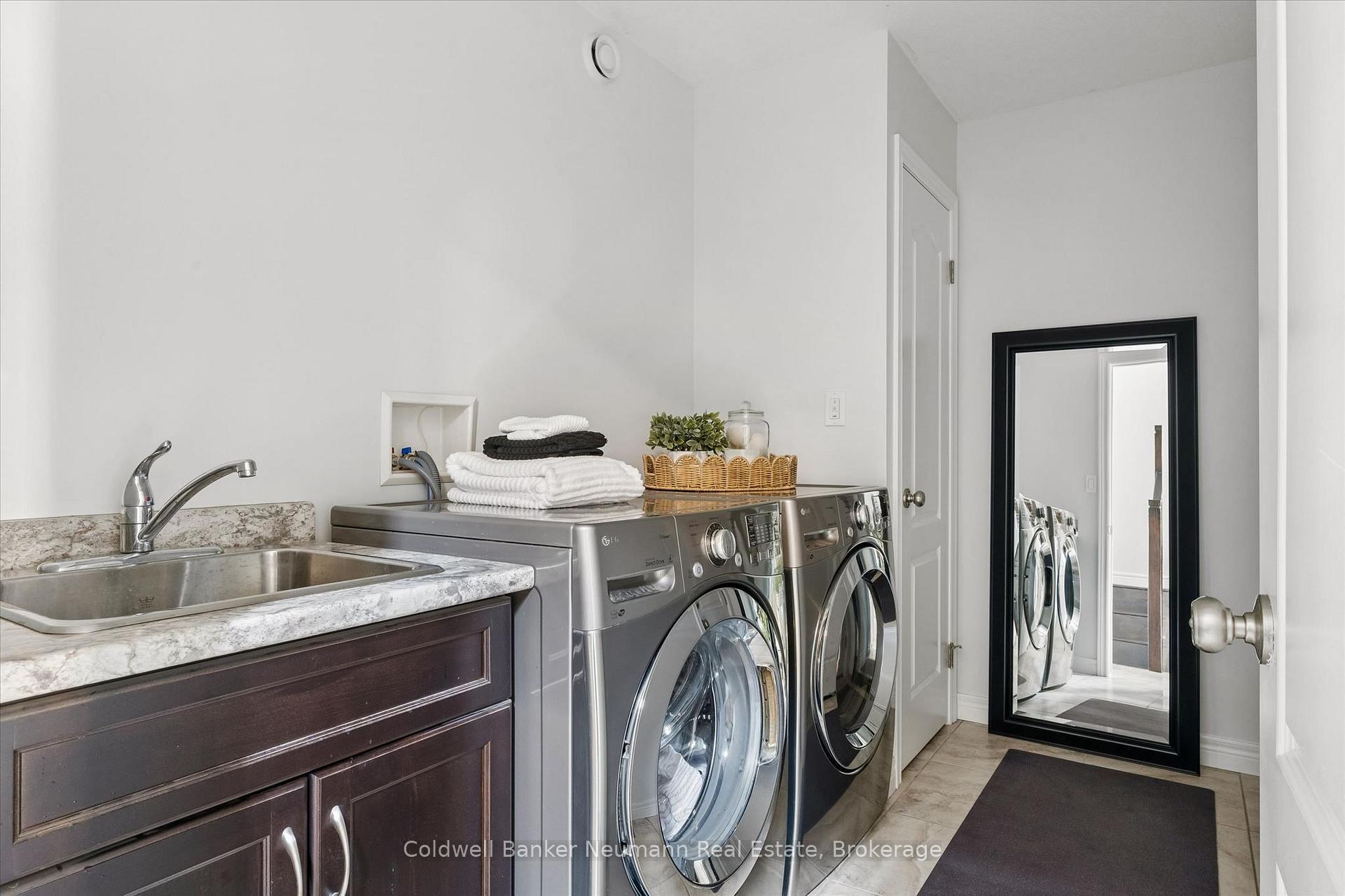 Photo 25 of 112 Dawes Avenue, Guelph, Kortright East — HOMEH