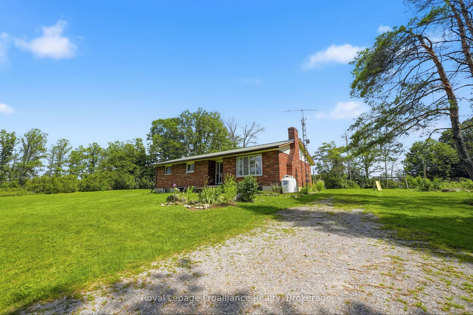 Photo 5 of 393 Kings Mill Road, Stirling-Rawdon, Rawdon Ward — HOMEH