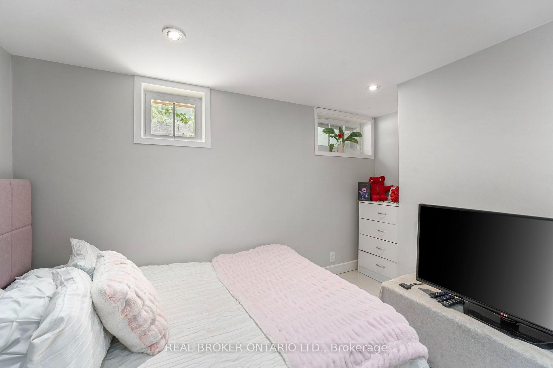 Photo 11 of Unit Bsmt, 77 Wellington Street E, Barrie, Codrington — HOMEH