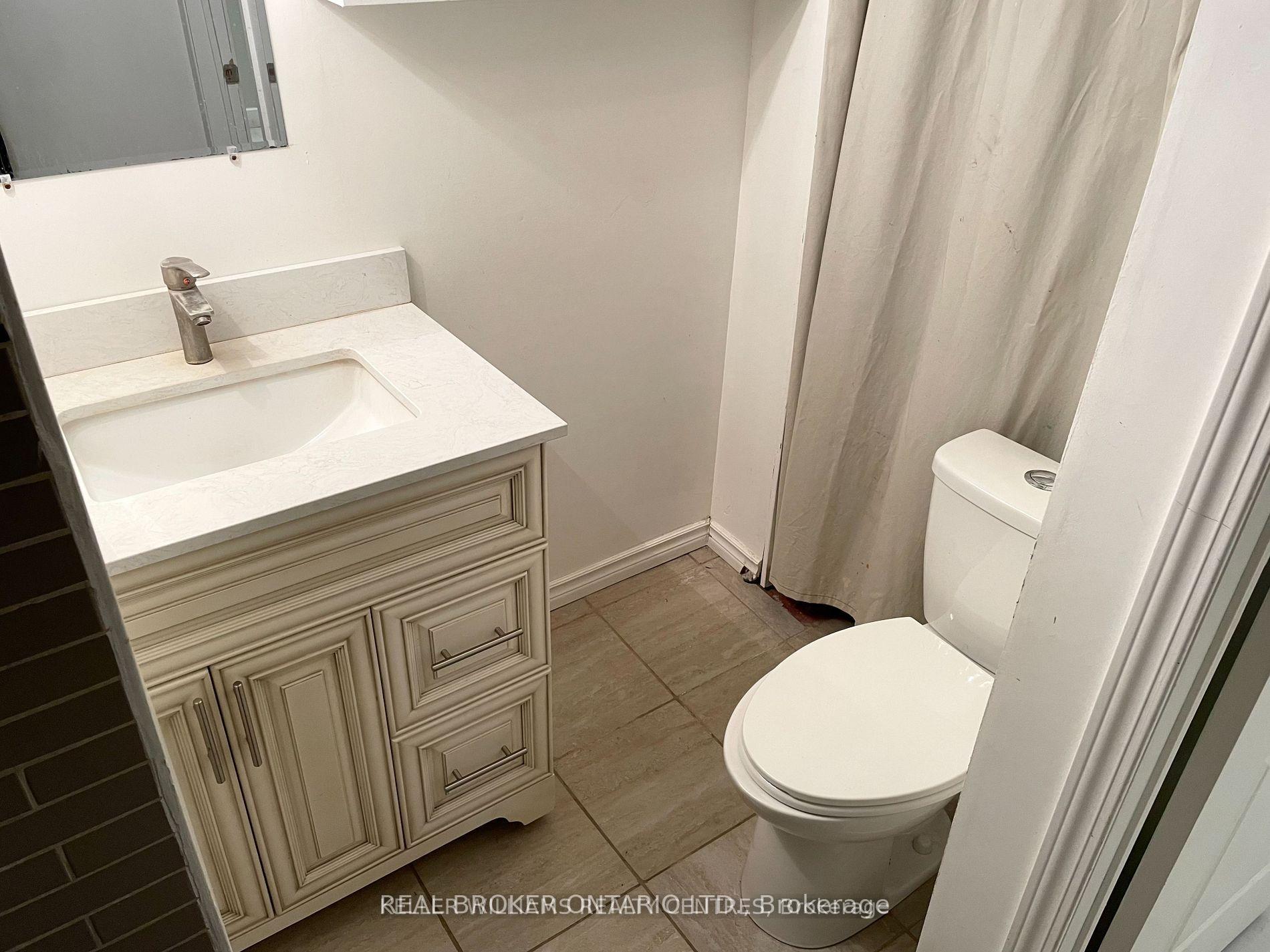 Photo 15 of Unit Bsmt, 77 Wellington Street E, Barrie, Codrington — HOMEH