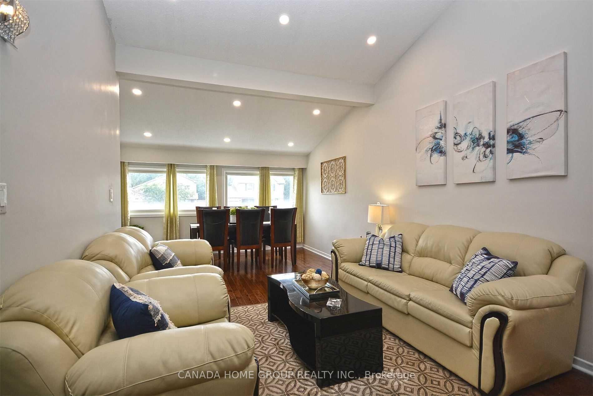 Photo 4 of Unit Upper Level, 2073 South Millway Avenue, Mississauga, Erin Mills — HOMEH