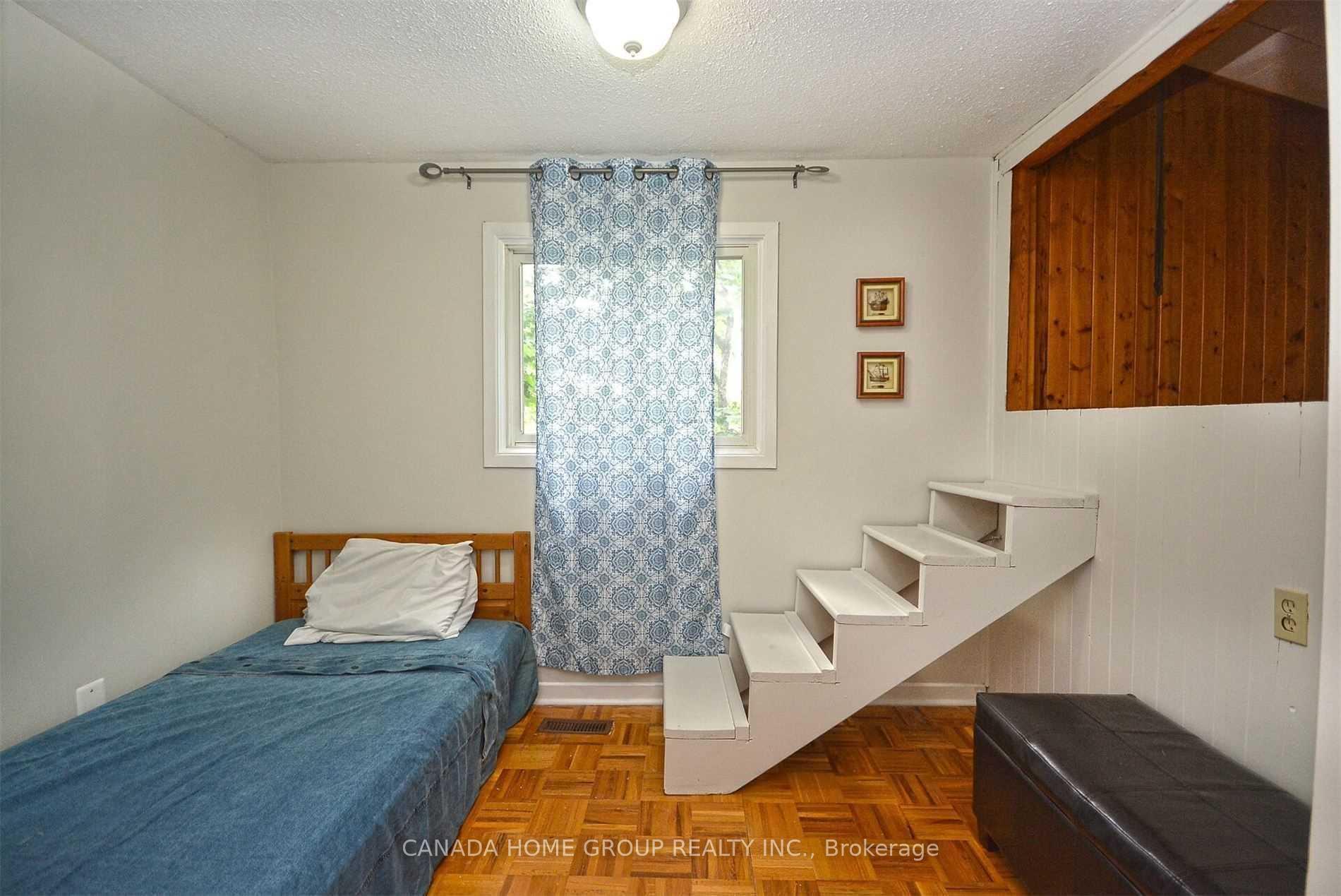 Photo 11 of Unit Upper Level, 2073 South Millway Avenue, Mississauga, Erin Mills — HOMEH