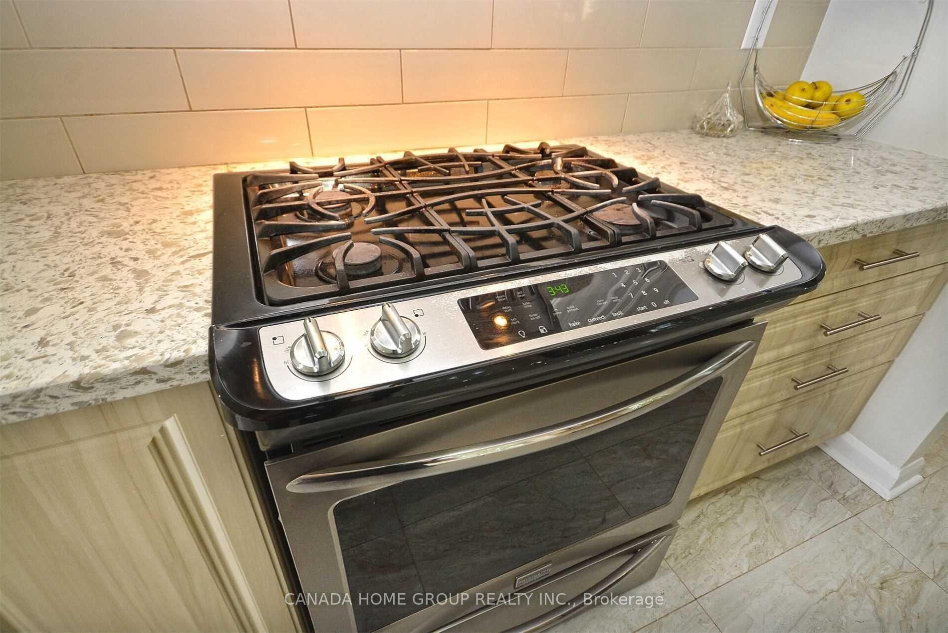 Photo 16 of Unit Upper Level, 2073 South Millway Avenue, Mississauga, Erin Mills — HOMEH