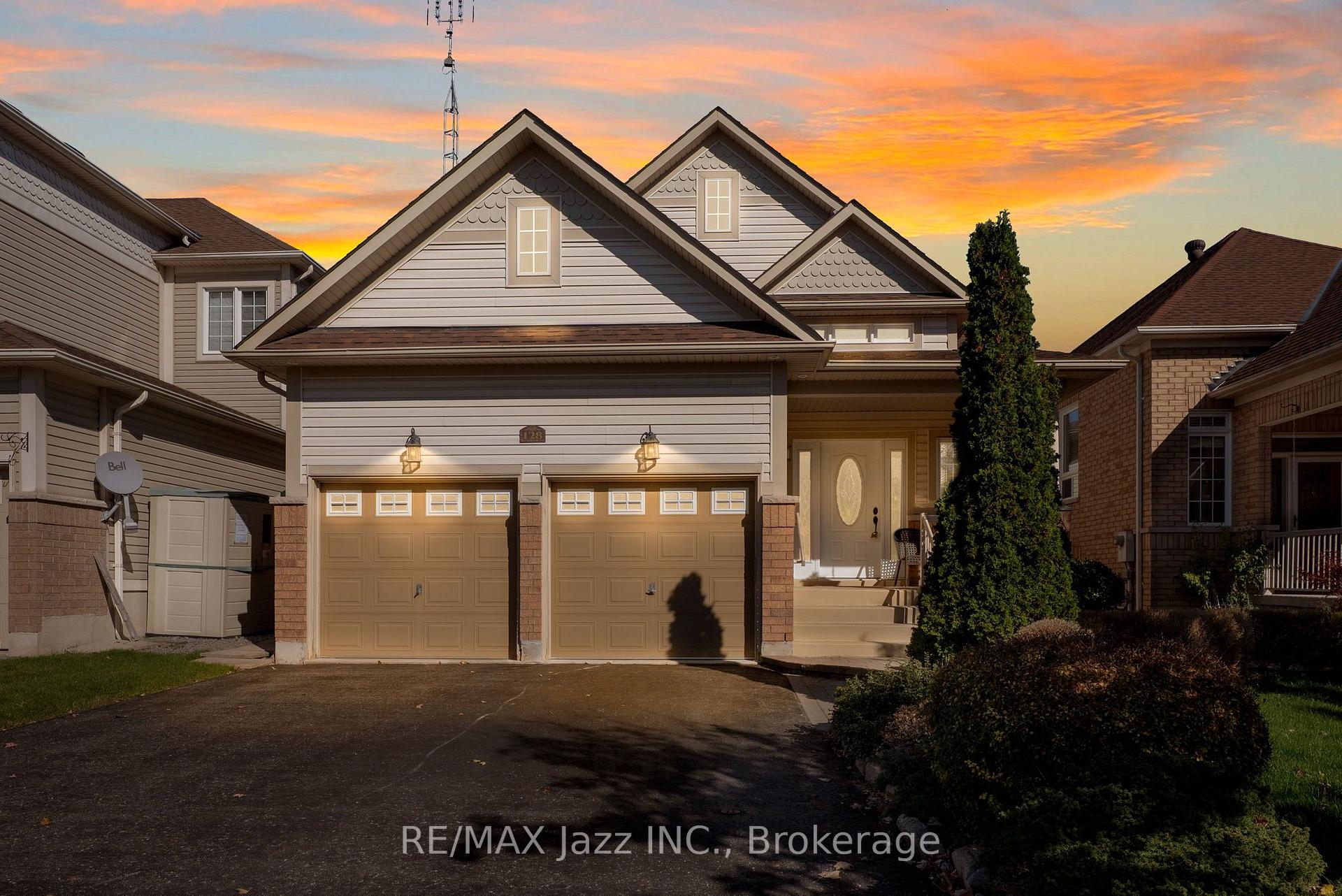 Photo 1 of 128 Nelson Street, Clarington, Bowmanville — HOMEH