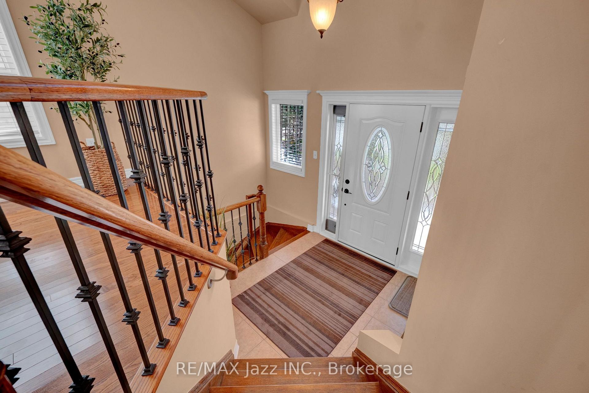 Photo 4 of 128 Nelson Street, Clarington, Bowmanville — HOMEH