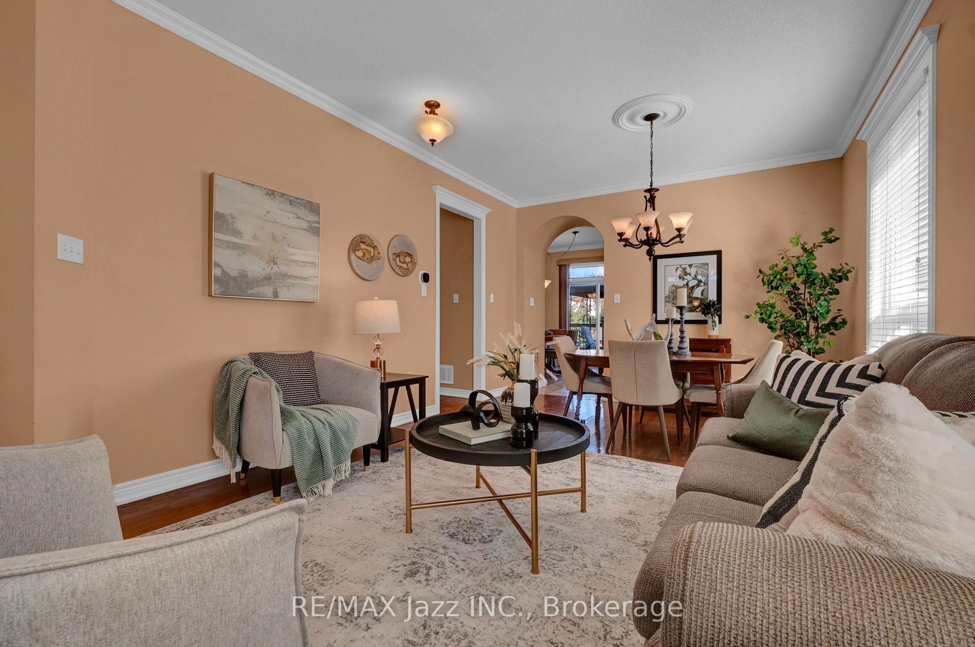 Photo 8 of 128 Nelson Street, Clarington, Bowmanville — HOMEH