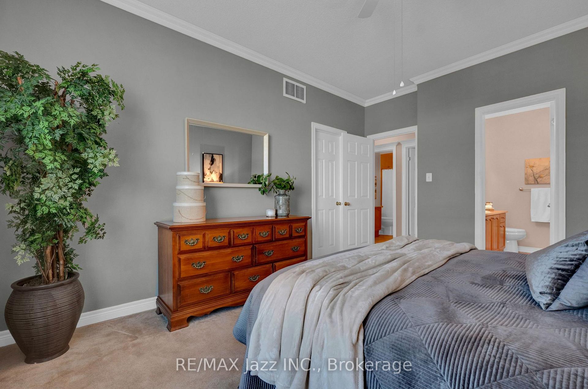 Photo 24 of 128 Nelson Street, Clarington, Bowmanville — HOMEH