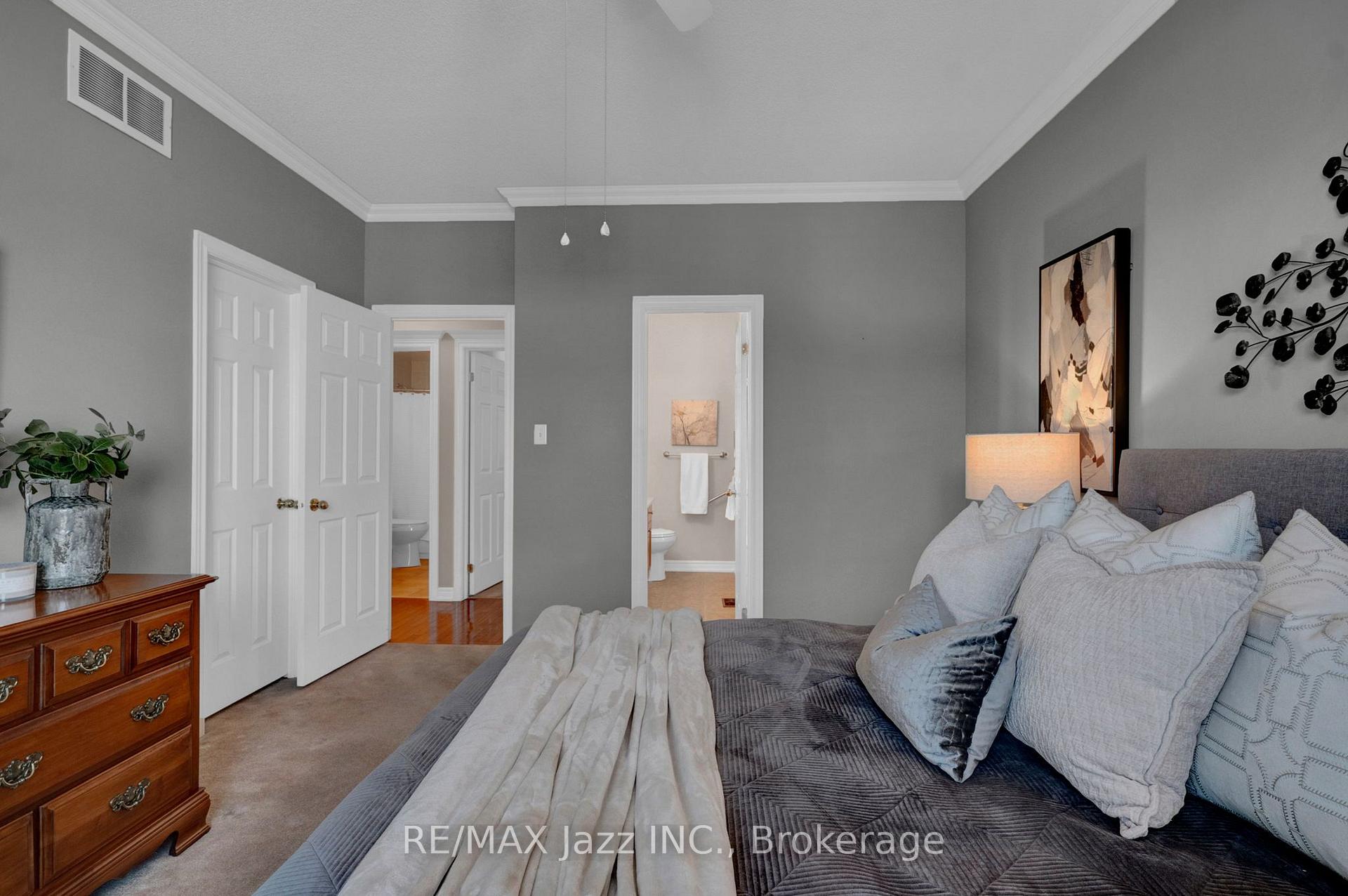 Photo 25 of 128 Nelson Street, Clarington, Bowmanville — HOMEH