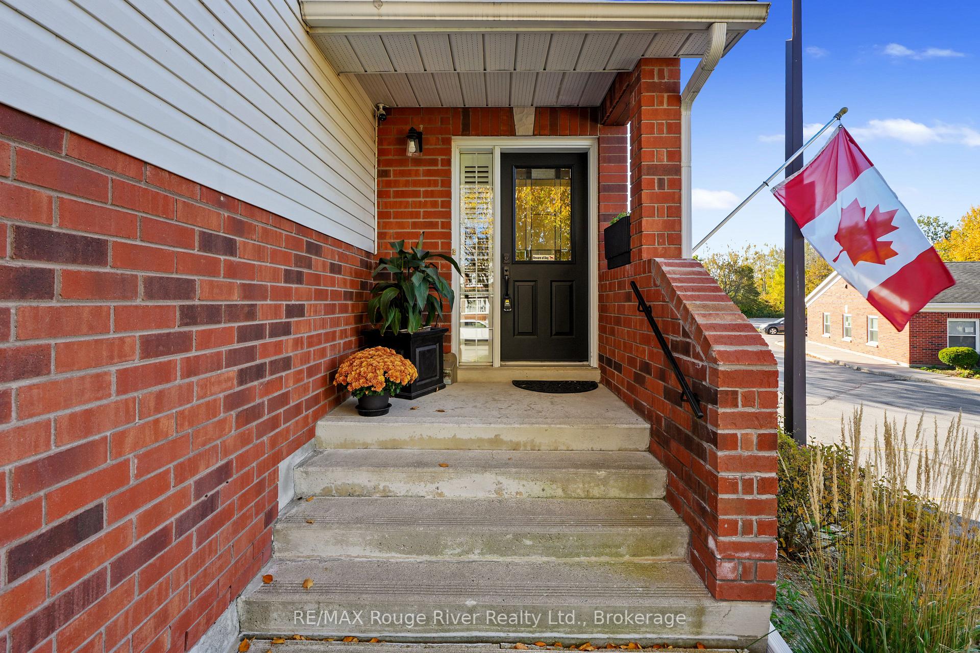 Photo 6 of 49 Ballantine Street, Cobourg — HOMEH