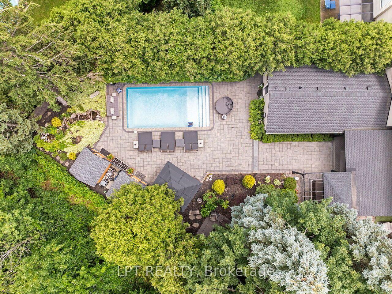 Photo 3 of 493 Tipperton Crescent, Oakville, West — HOMEH