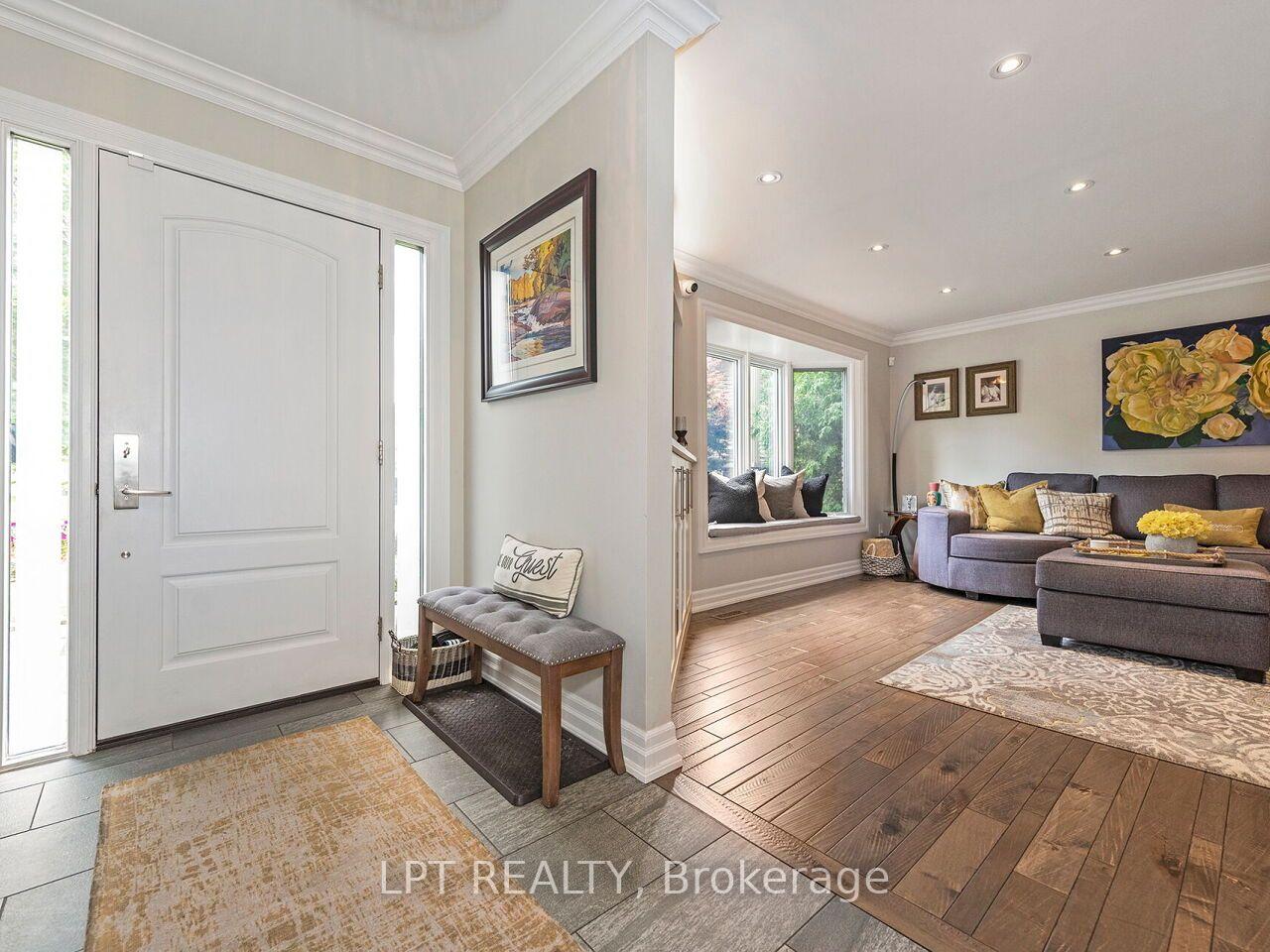 Photo 5 of 493 Tipperton Crescent, Oakville, West — HOMEH