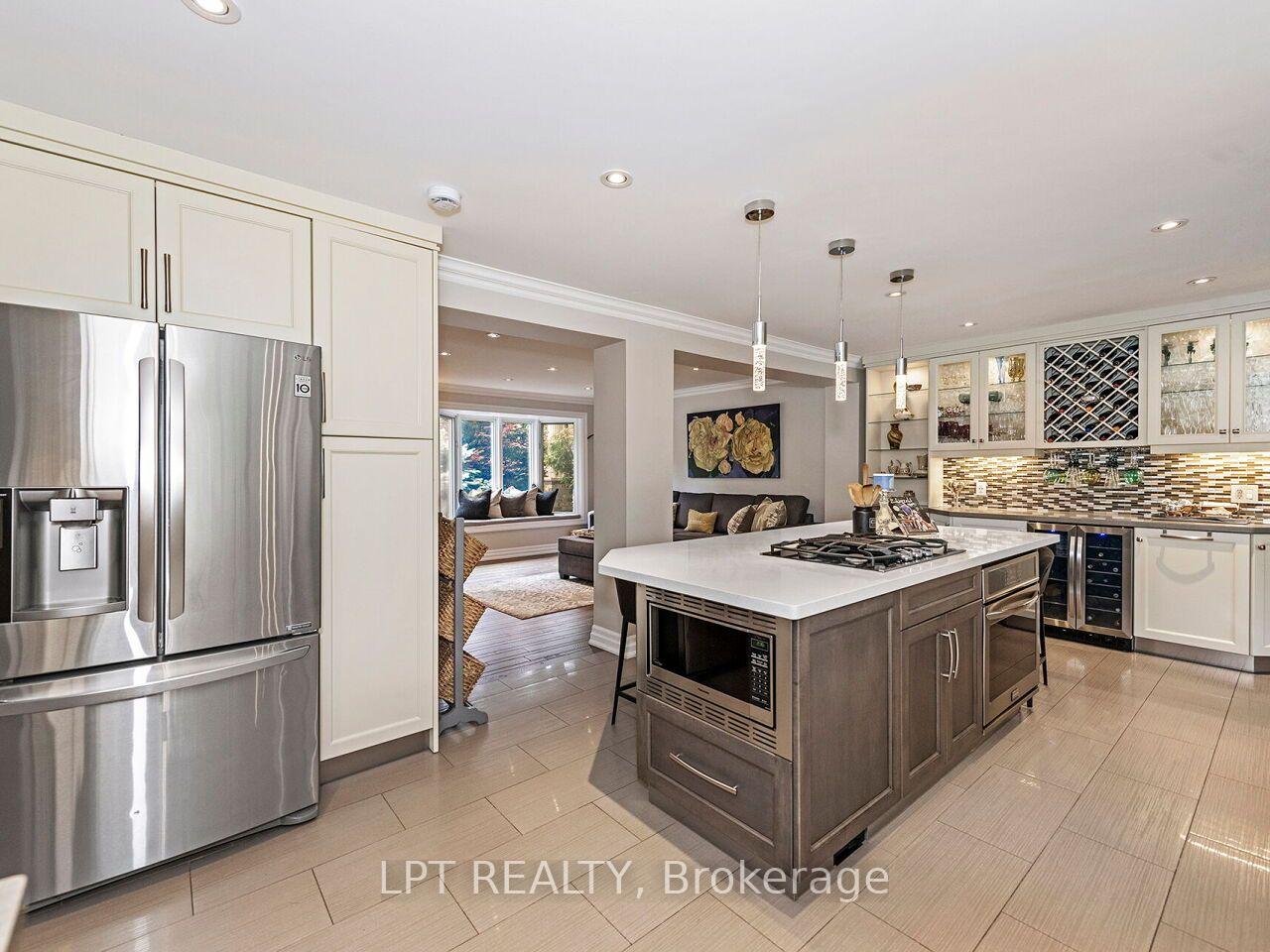 Photo 12 of 493 Tipperton Crescent, Oakville, West — HOMEH