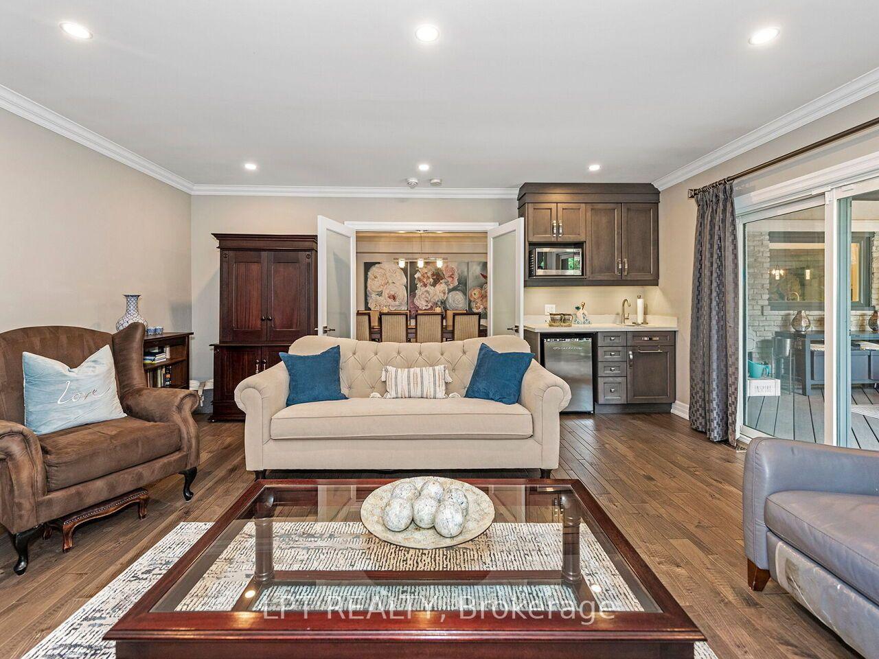 Photo 18 of 493 Tipperton Crescent, Oakville, West — HOMEH