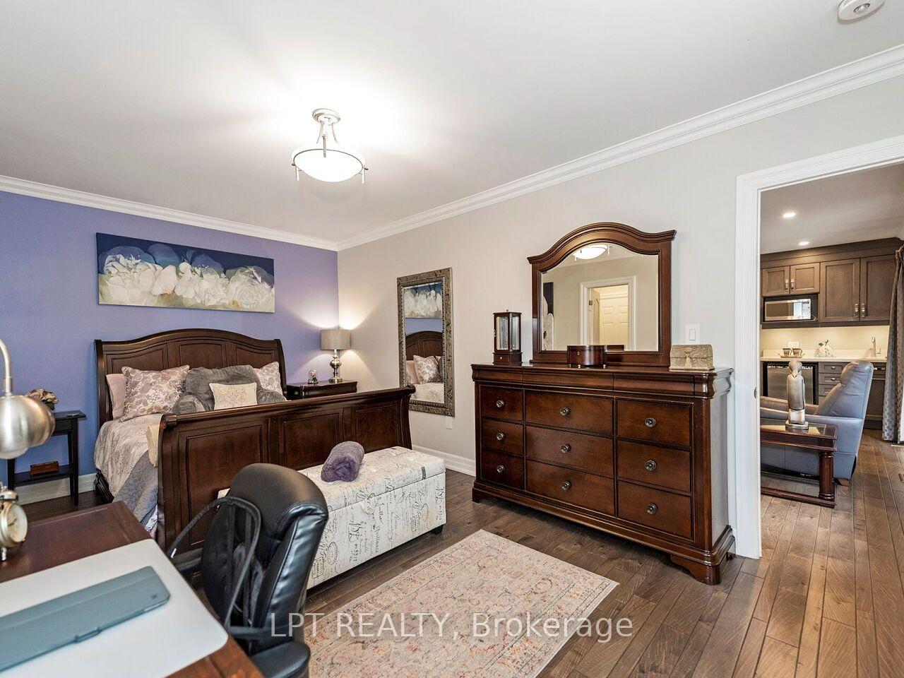 Photo 19 of 493 Tipperton Crescent, Oakville, West — HOMEH