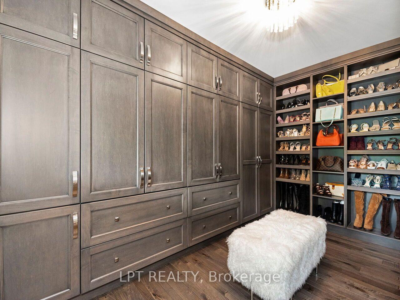 Photo 24 of 493 Tipperton Crescent, Oakville, West — HOMEH