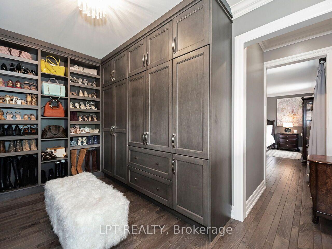Photo 25 of 493 Tipperton Crescent, Oakville, West — HOMEH