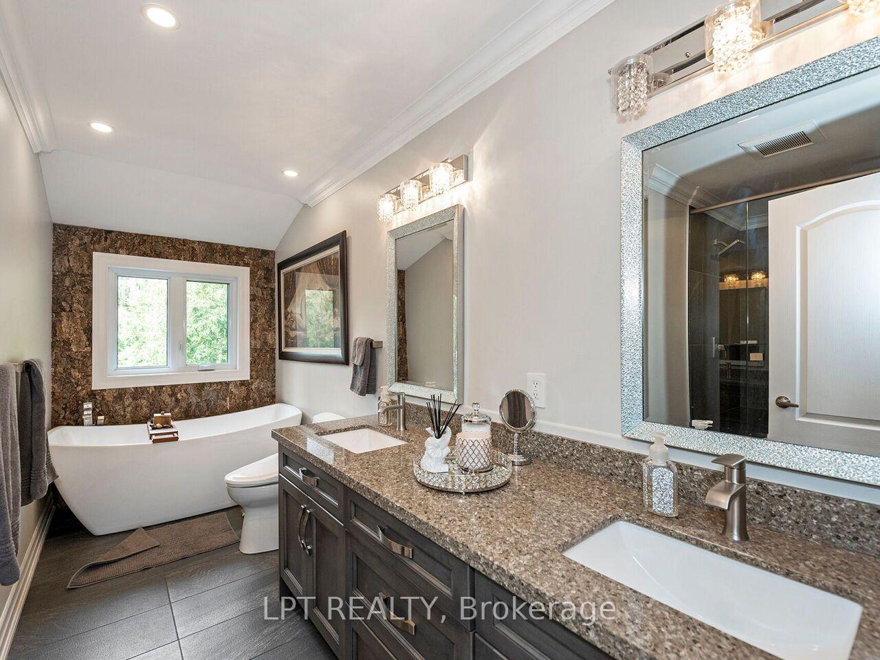 Photo 27 of 493 Tipperton Crescent, Oakville, West — HOMEH