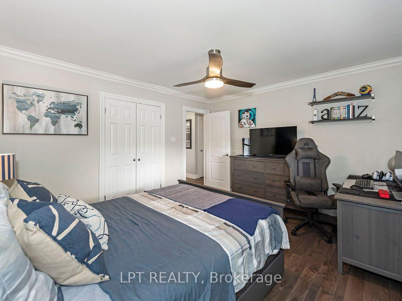Photo 33 of 493 Tipperton Crescent, Oakville, West — HOMEH