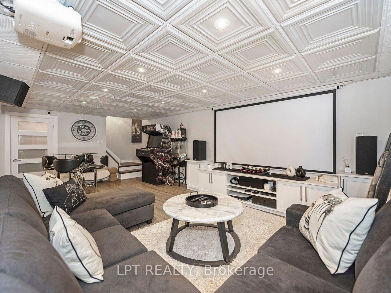 Photo 38 of 493 Tipperton Crescent, Oakville, West — HOMEH