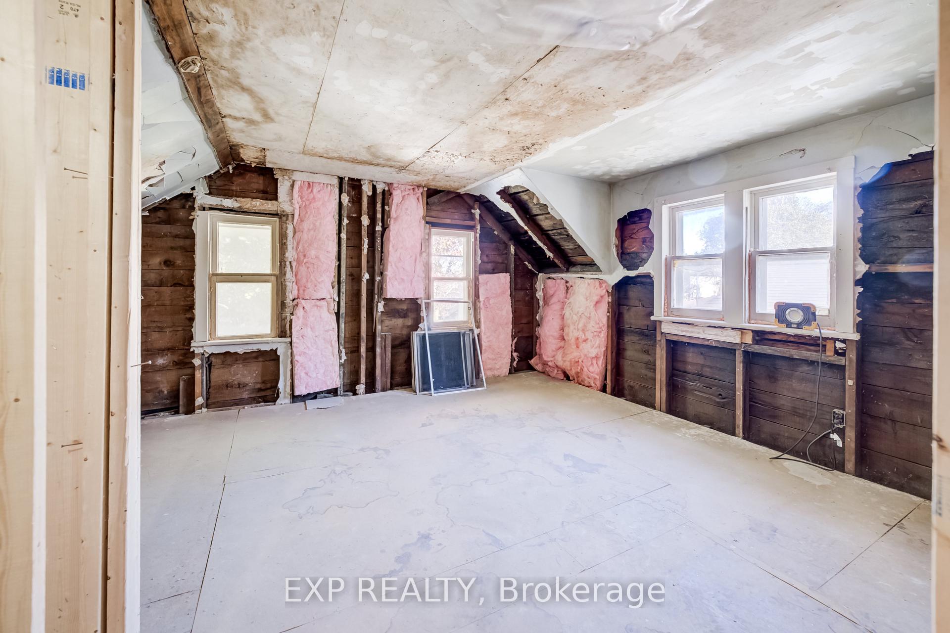 Photo 16 of 745 Binning Street W, North Perth, Listowel — HOMEH