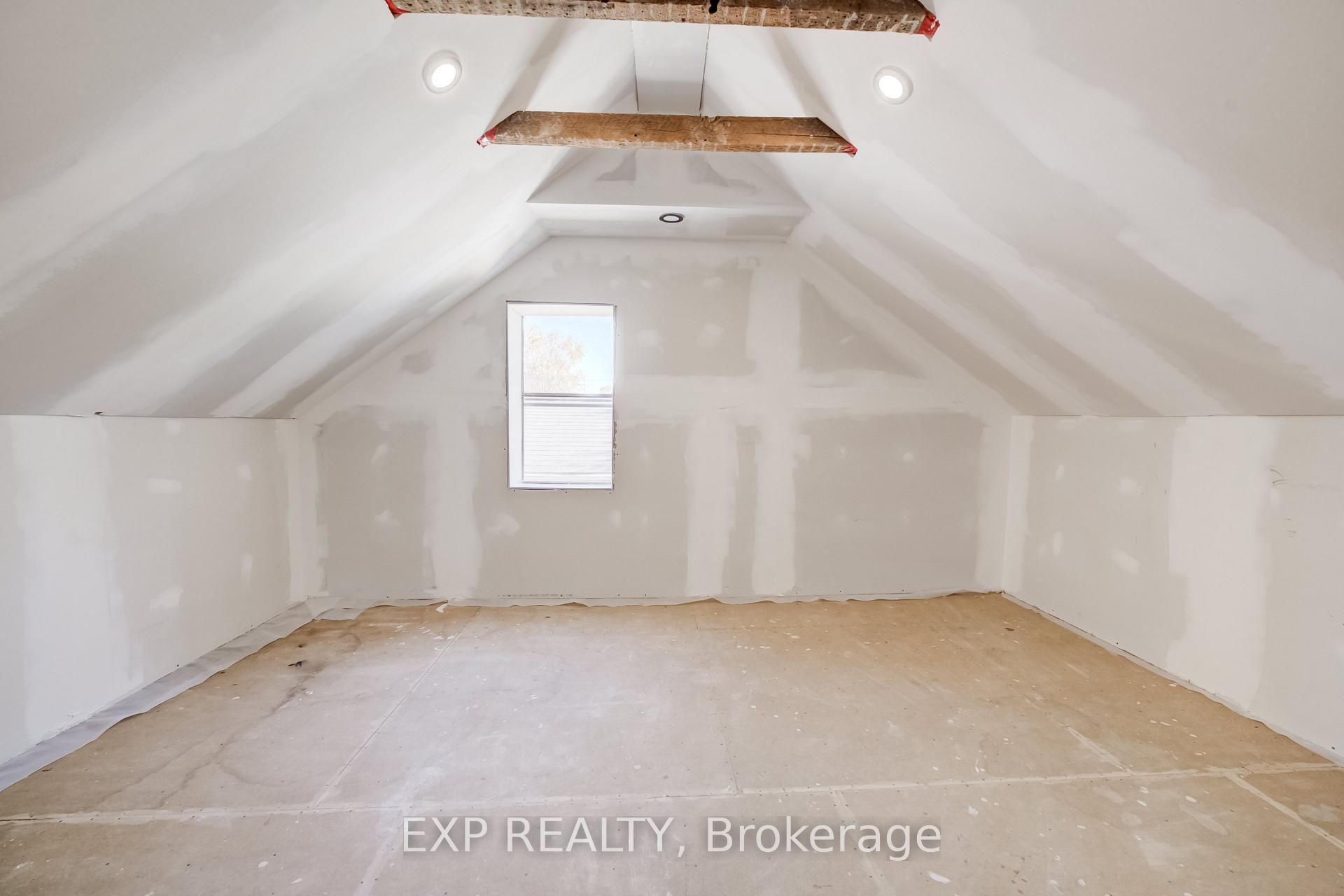 Photo 20 of 745 Binning Street W, North Perth, Listowel — HOMEH