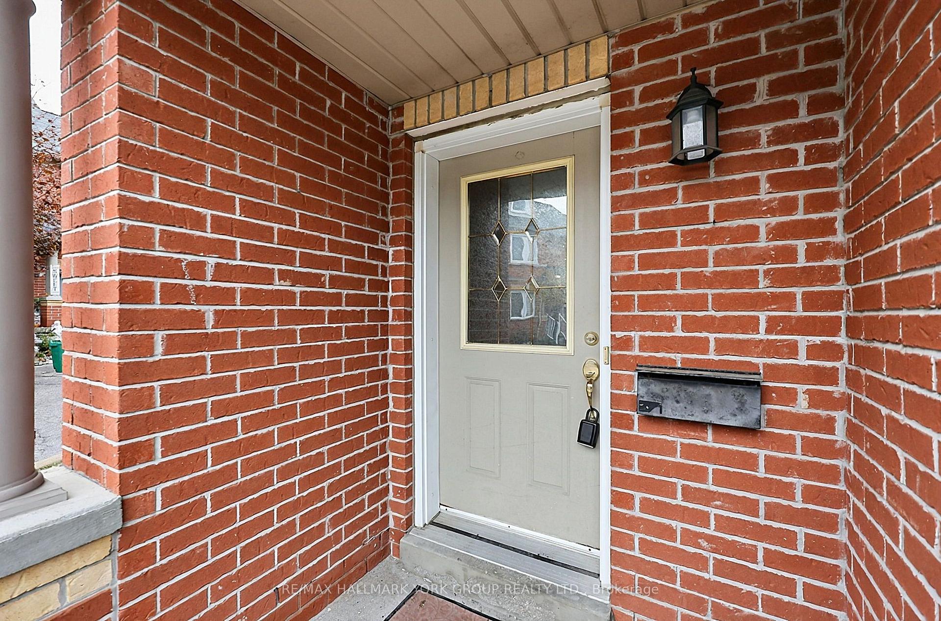 Photo 3 of Unit 34, 23 Marmill Way, Markham, Old Markham Village — HOMEH