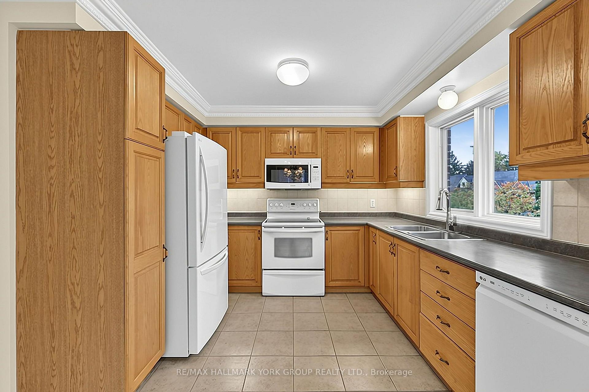 Photo 22 of Unit 34, 23 Marmill Way, Markham, Old Markham Village — HOMEH