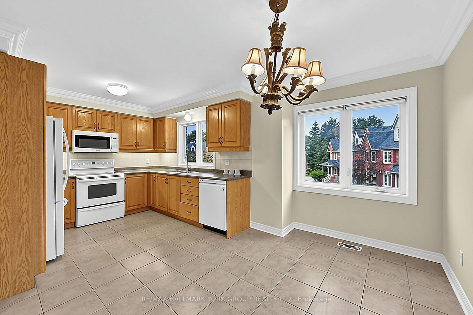 Photo 27 of Unit 34, 23 Marmill Way, Markham, Old Markham Village — HOMEH