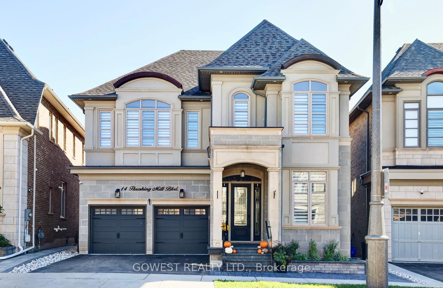 Photo 2 of 14 Threshing Mill Boulevard, Oakville, Glenorchy — HOMEH
