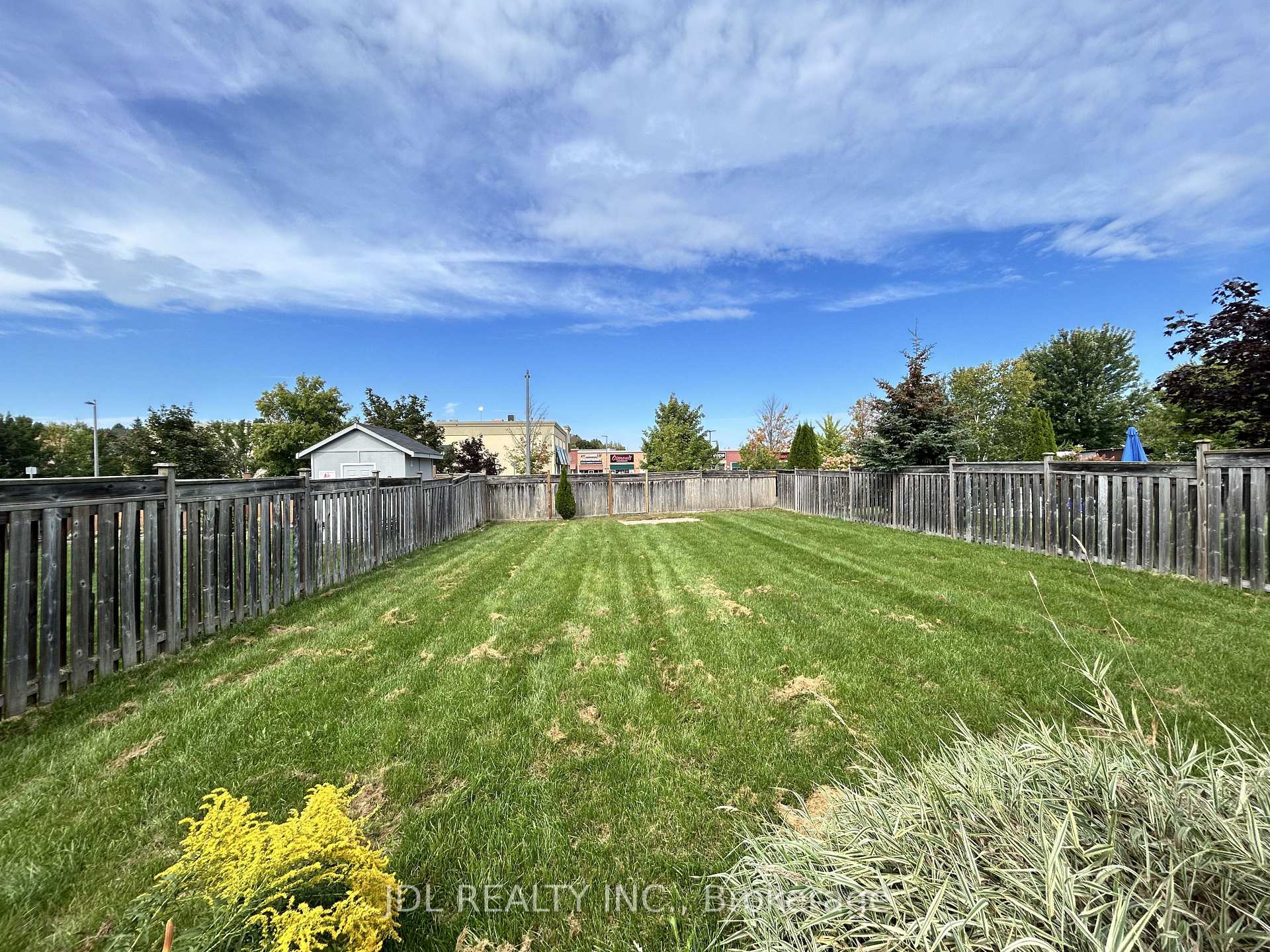 Photo 24 of 36 Laurelbank Crescent, Georgina, Keswick North — HOMEH