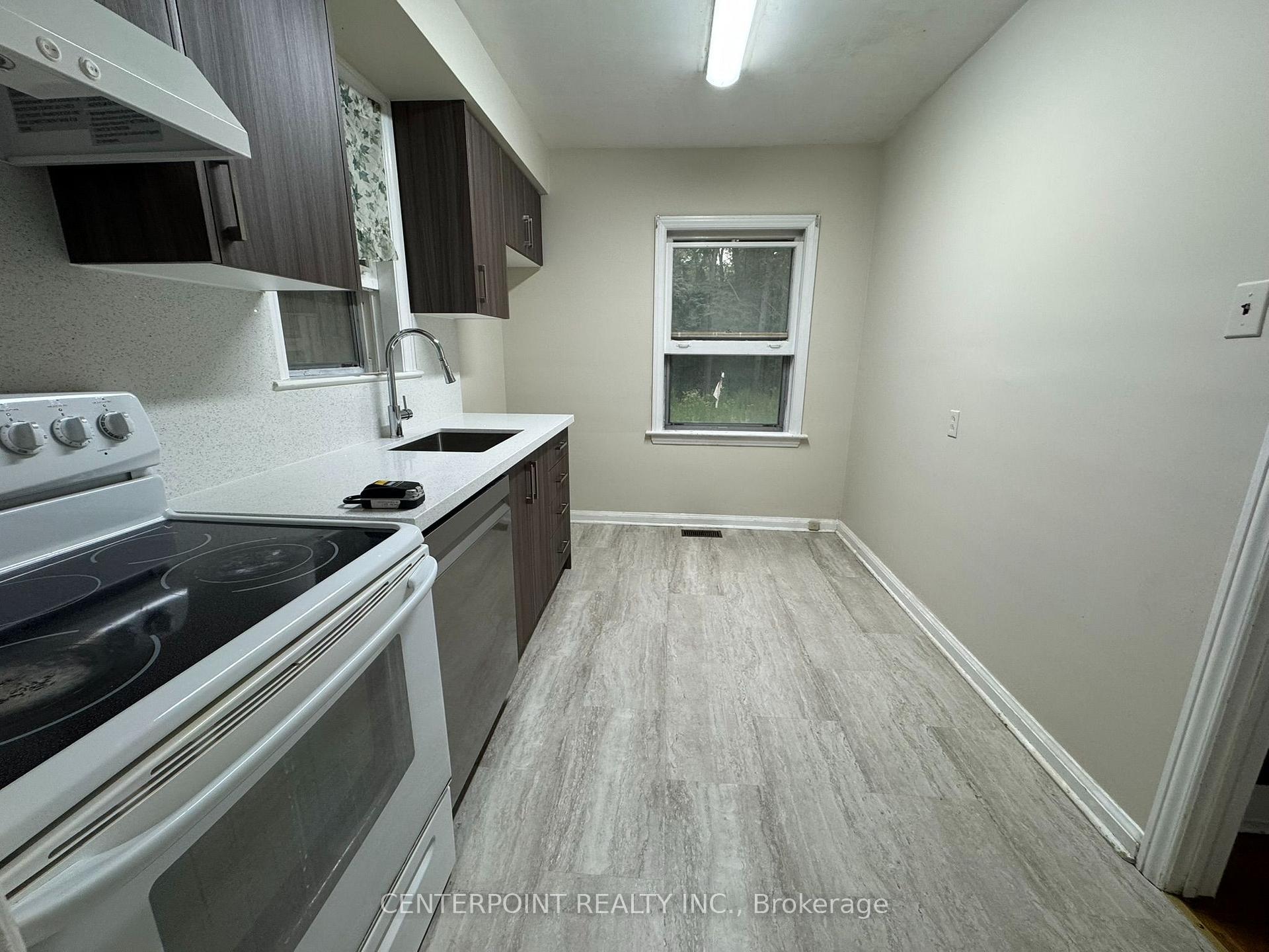 Photo 3 of 27 Grantbrook Street, North York, Newtonbrook West — HOMEH