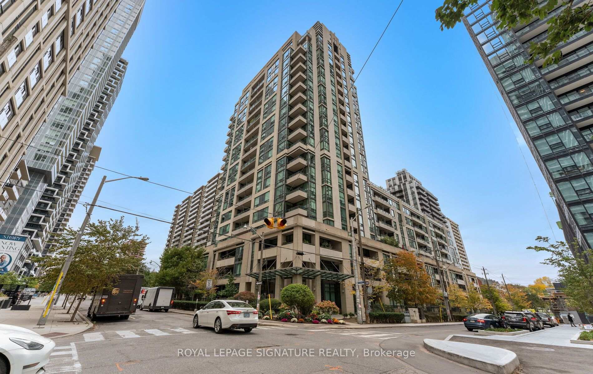 Photo of Unit 206, 88 Broadway Avenue
