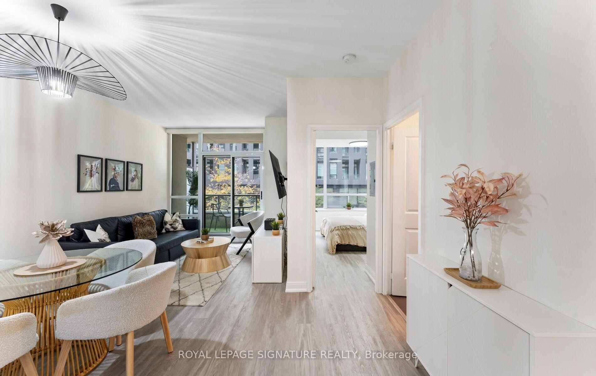 Photo 4 of Unit 206, 88 Broadway Avenue, Toronto, Mount Pleasant West — HOMEH