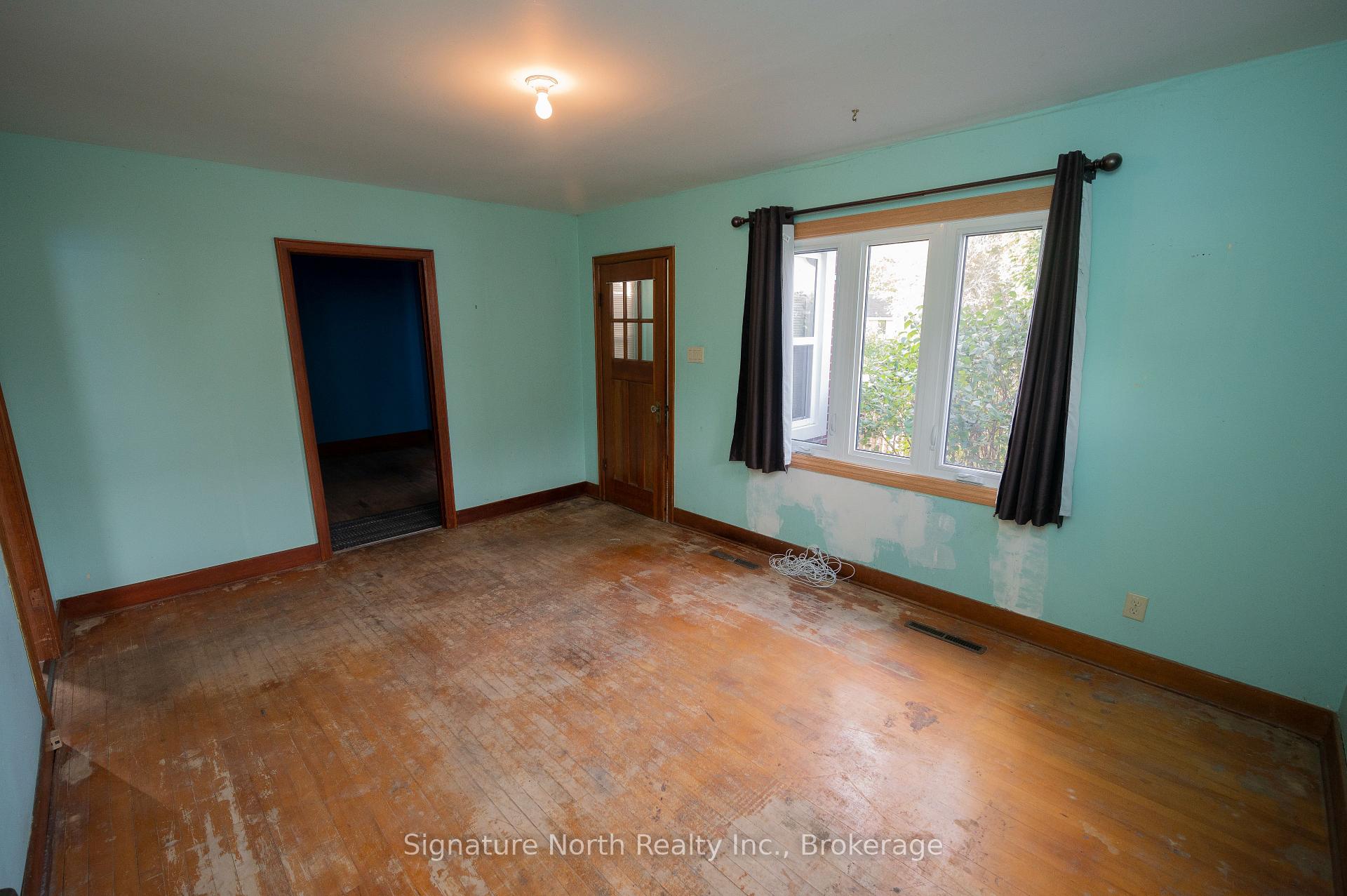 Photo 10 of 174 Clarke Street, Thunder Bay, Court / Cumberland — HOMEH