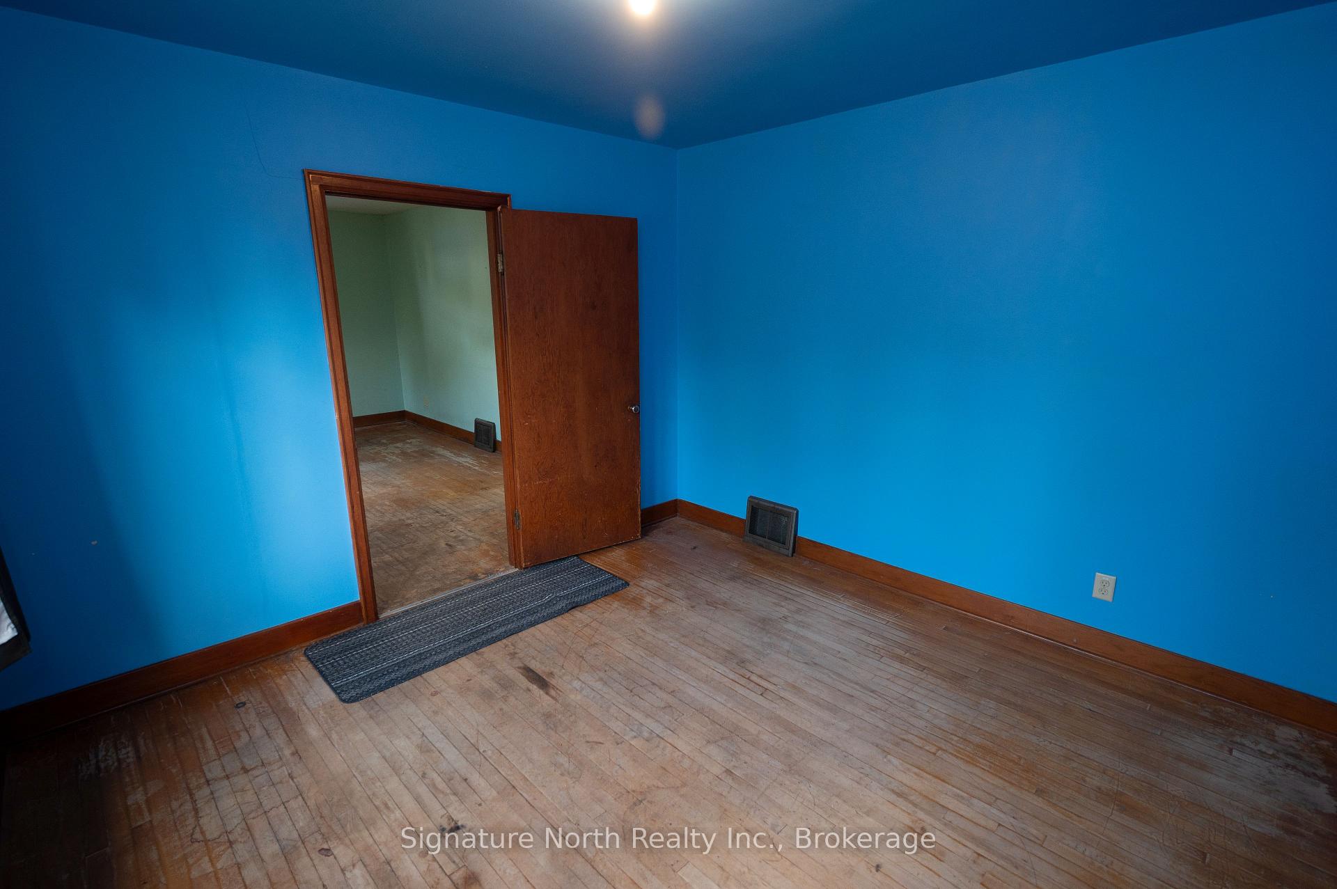 Photo 11 of 174 Clarke Street, Thunder Bay, Court / Cumberland — HOMEH