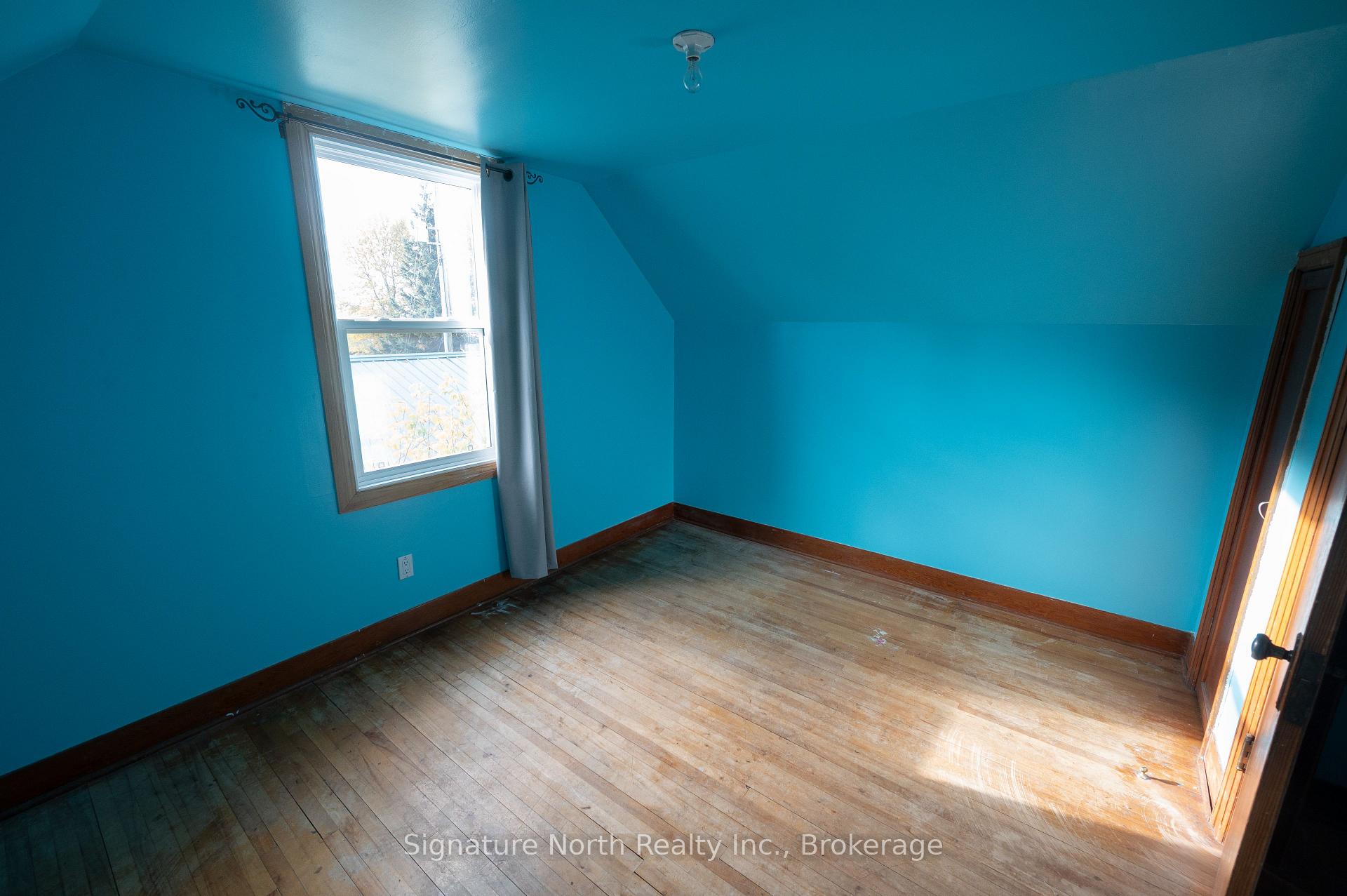 Photo 21 of 174 Clarke Street, Thunder Bay, Court / Cumberland — HOMEH