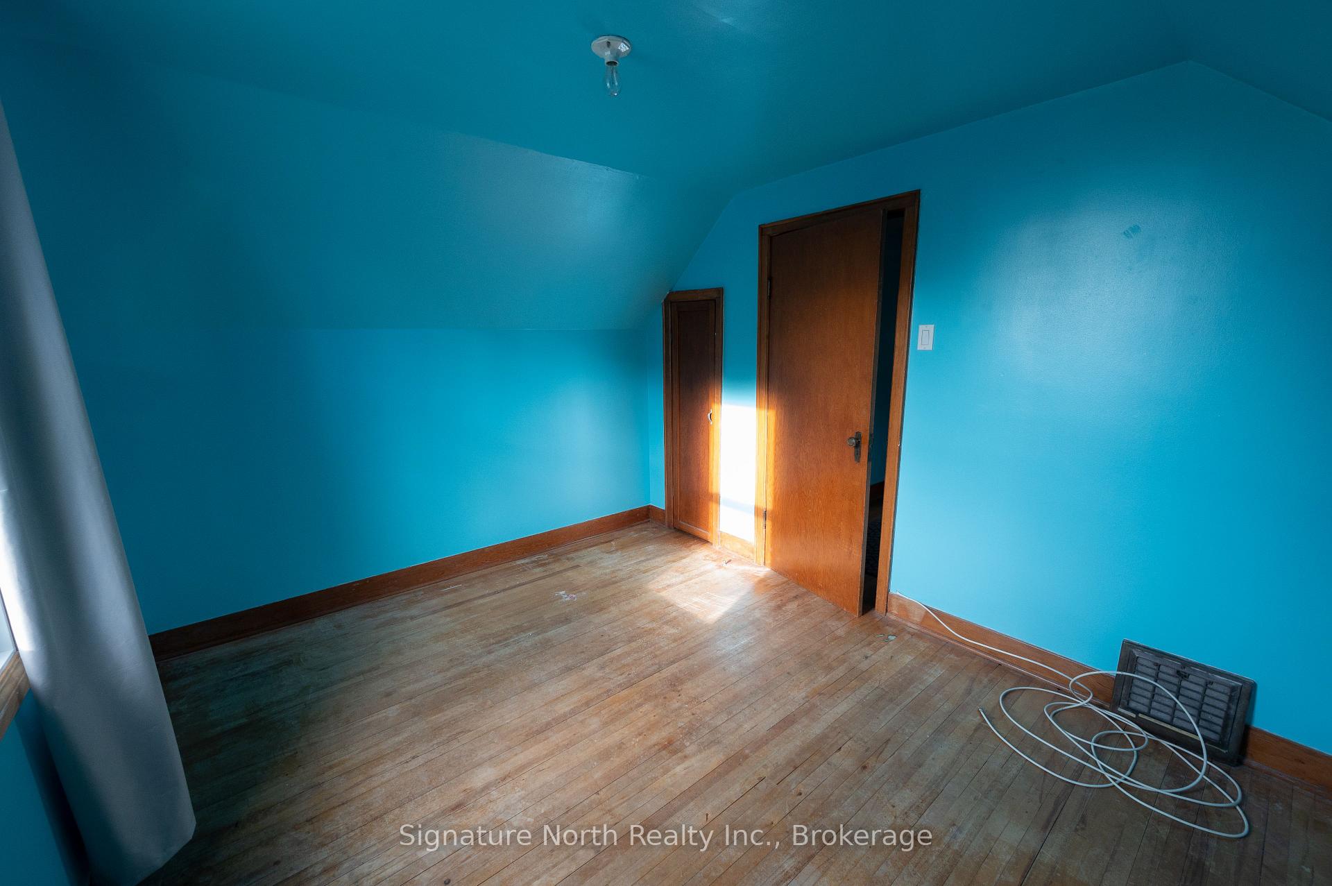 Photo 22 of 174 Clarke Street, Thunder Bay, Court / Cumberland — HOMEH
