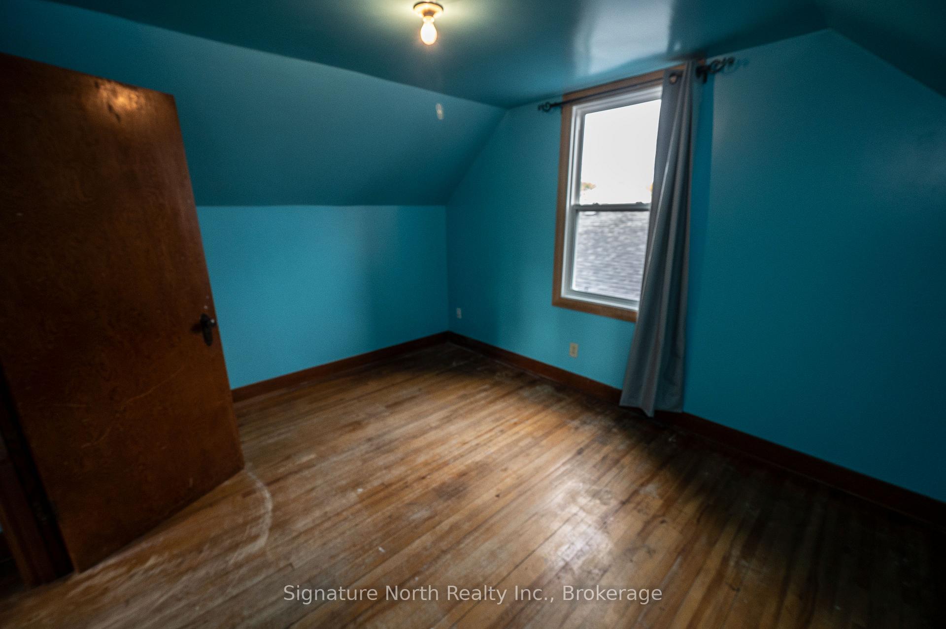 Photo 24 of 174 Clarke Street, Thunder Bay, Court / Cumberland — HOMEH