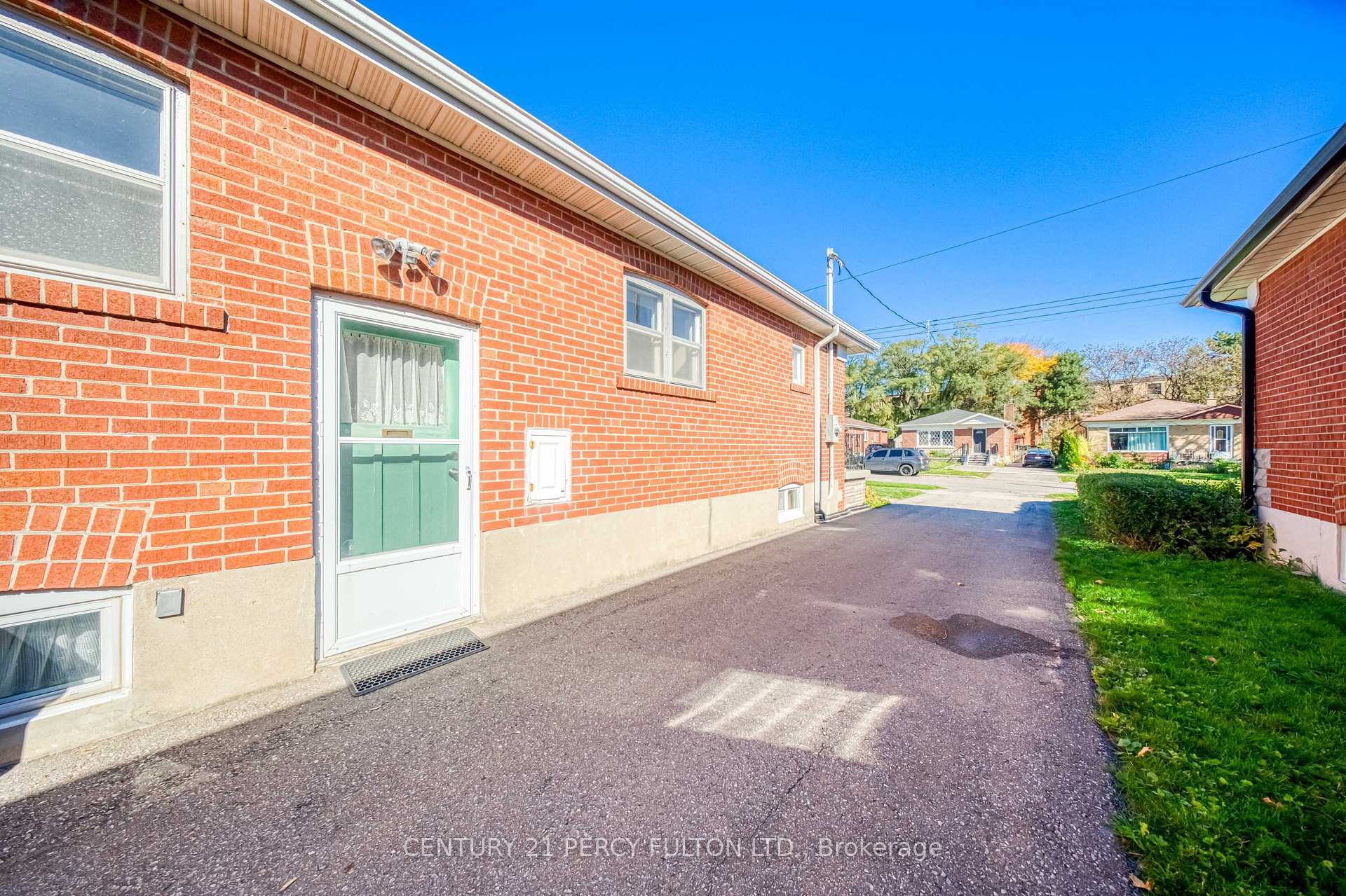 Photo 23 of 78 Gilroy Drive, Scarborough, Dorset Park — HOMEH