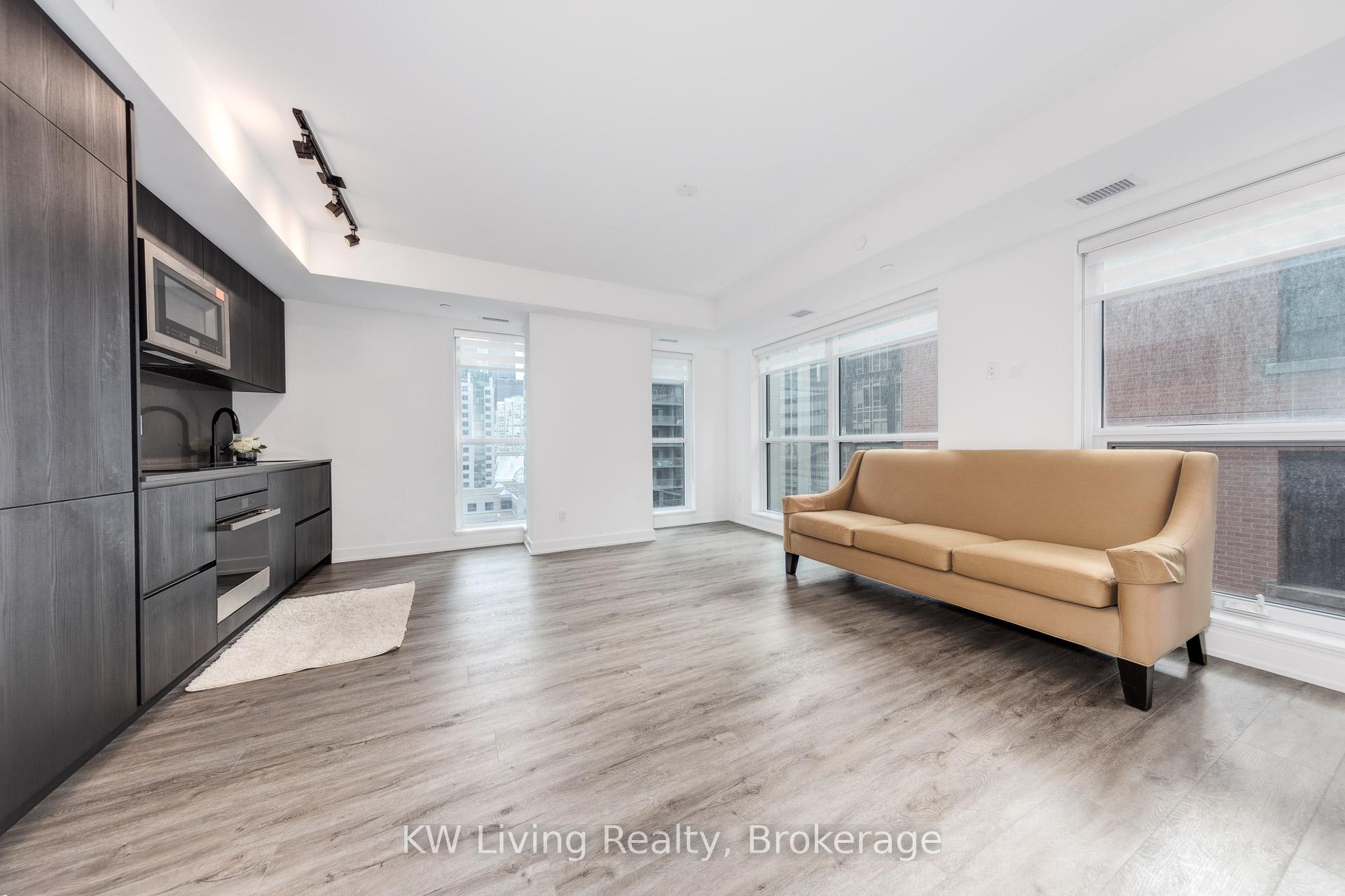 Photo 4 of Unit 902, 327 King Street W, Toronto, Waterfront Communities — HOMEH