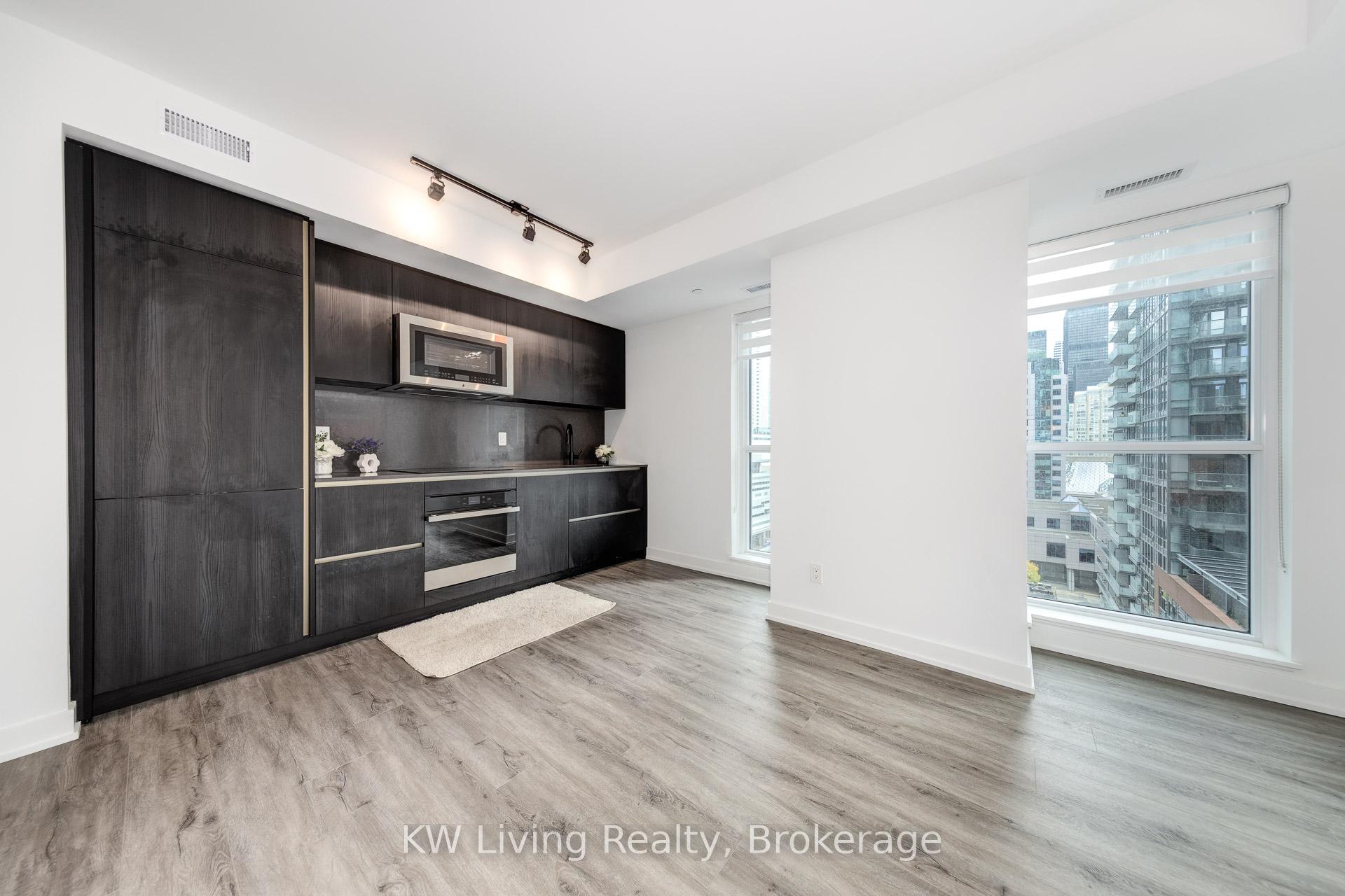 Photo 5 of Unit 902, 327 King Street W, Toronto, Waterfront Communities — HOMEH